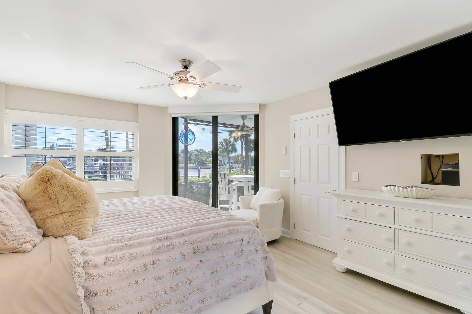 515 Bay Colony Drive N, Juno Beach, FL 33408 Primary Suite