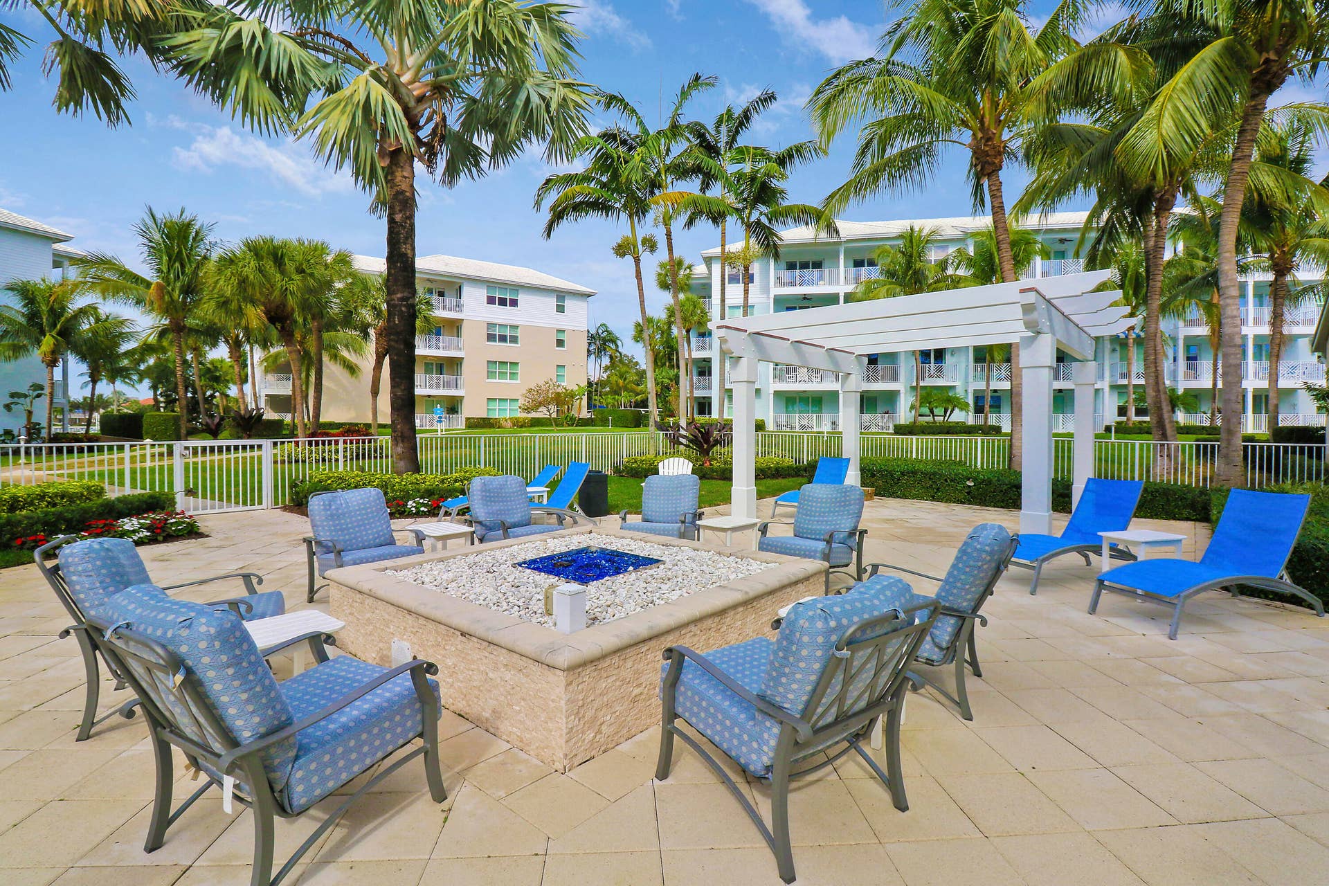 515 Bay Colony Drive N, Juno Beach, FL 33408 Community Fire Pit