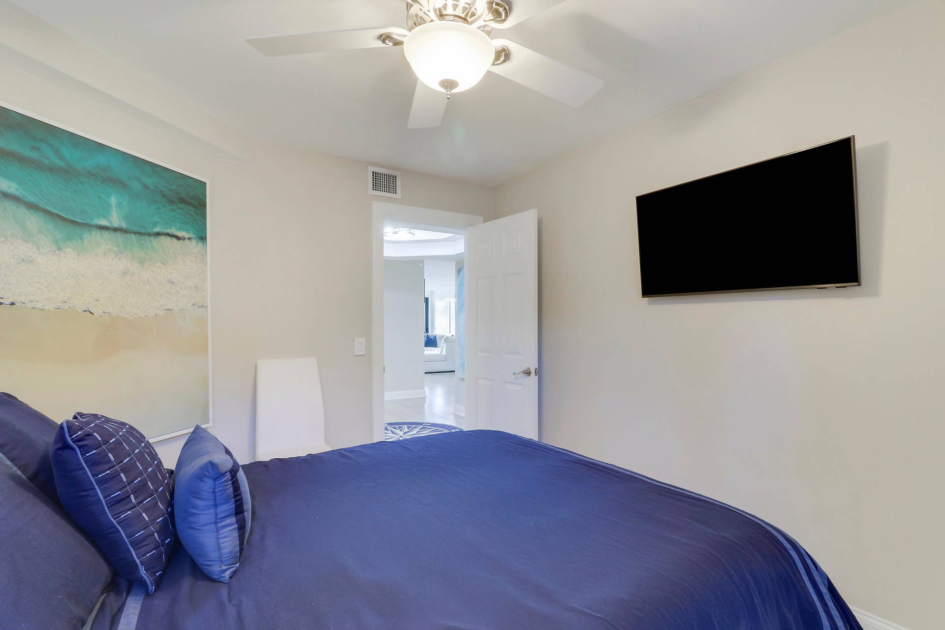 515 Bay Colony Drive N, Juno Beach, FL 33408 Guest Bedroom