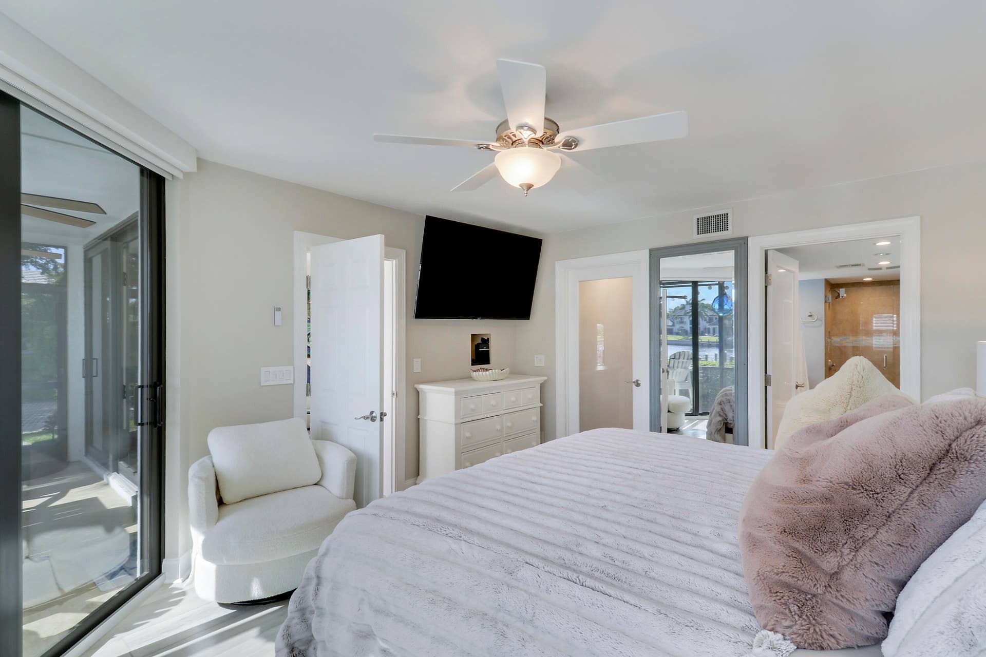 515 Bay Colony Drive N, Juno Beach, FL 33408 Primary Suite