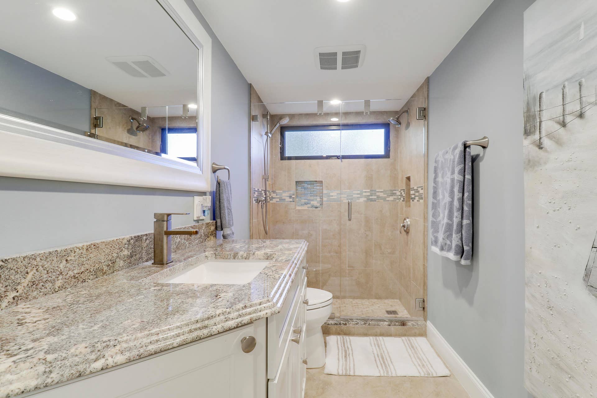515 Bay Colony Drive N, Juno Beach, FL 33408 Guest Bathroom