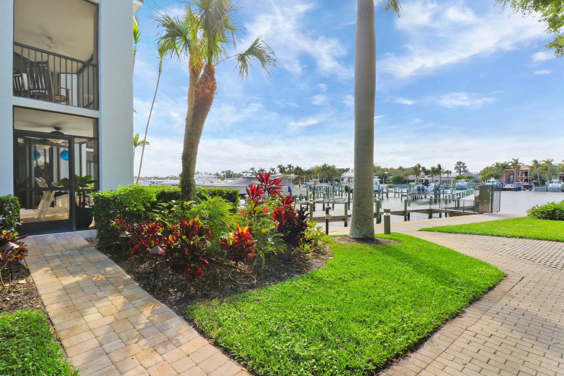 515 Bay Colony Drive N, Juno Beach, FL 33408 Private back entrance leading to Marina