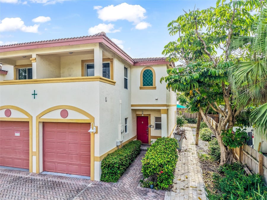 Property photo for 512 S Ocean Boulevard, Pompano Beach, FL