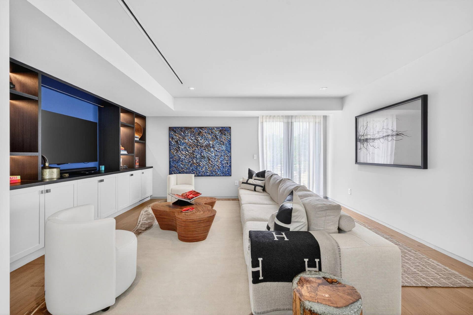 053 - Guest Suite with Media Wall