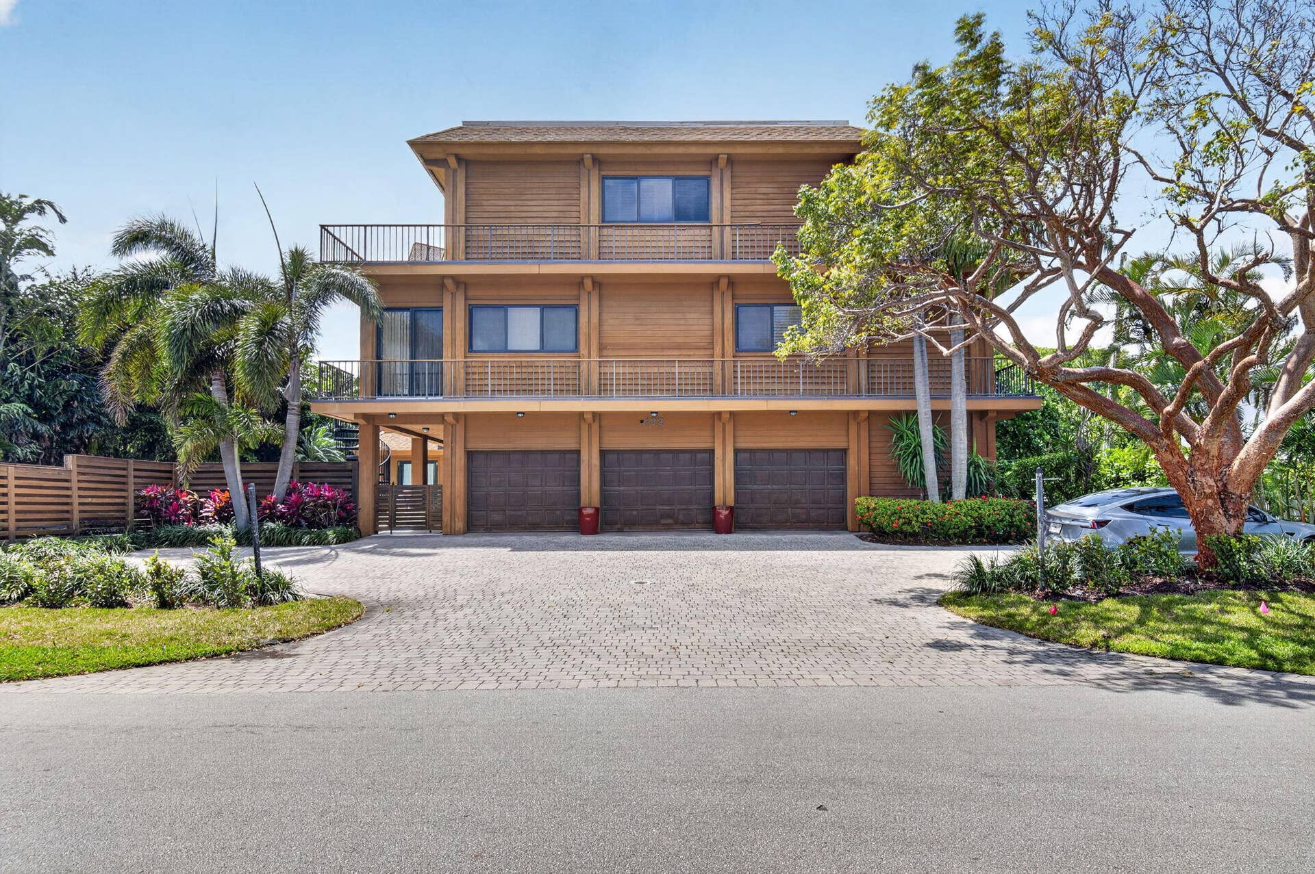 122 Andrews Ave