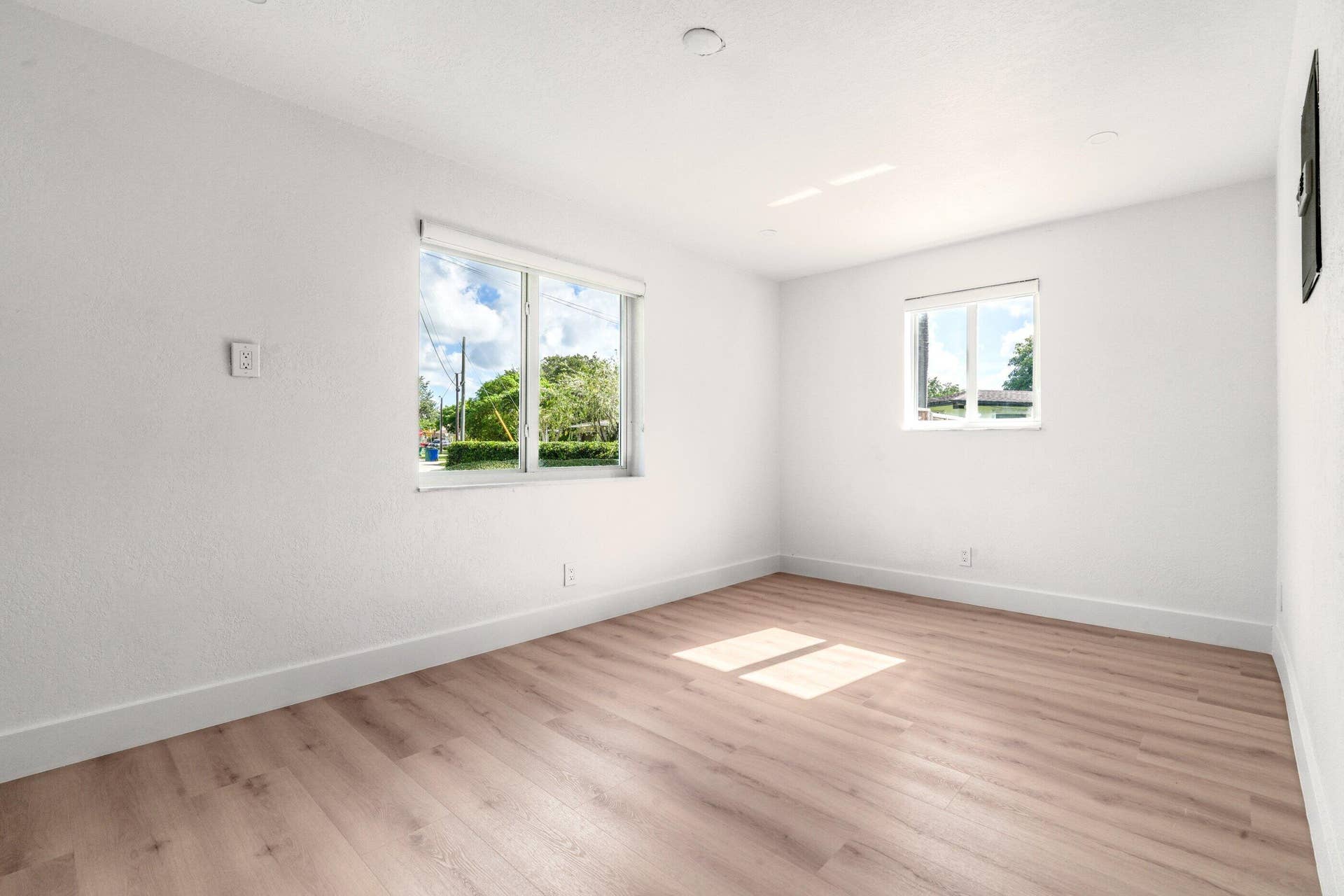 8946 SW 52nd Court, Cooper City, FL 33328 mrep_8946_SW_52_St_Cooper_City_Fl_-24