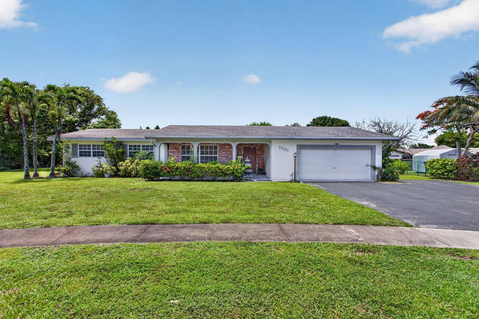 7501 NW 6th Street, Plantation, FL 33317 2-web-or-mls-7501-8870