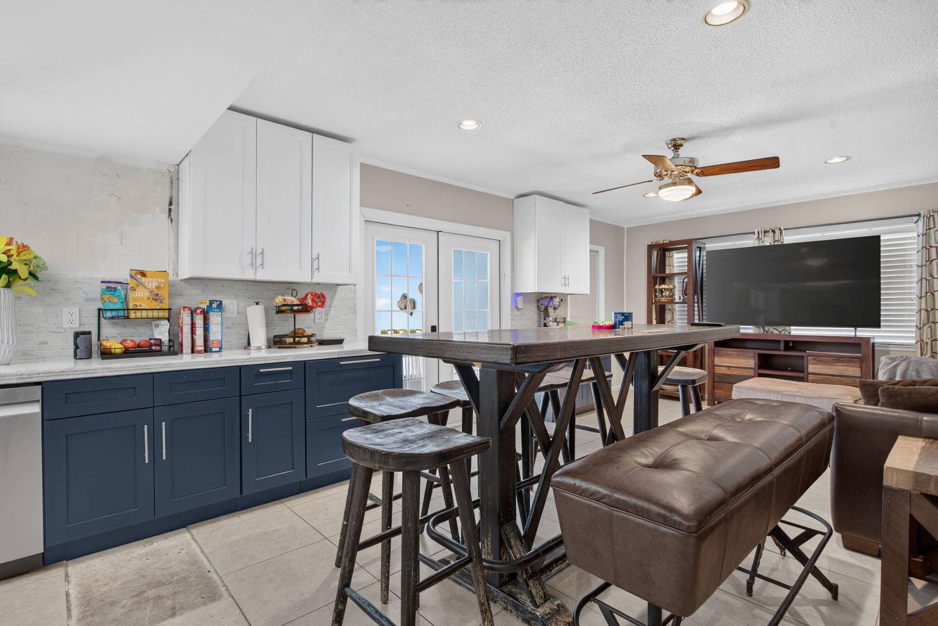 7501 NW 6th Street, Plantation, FL 33317 38-web-or-mls-7501-9002