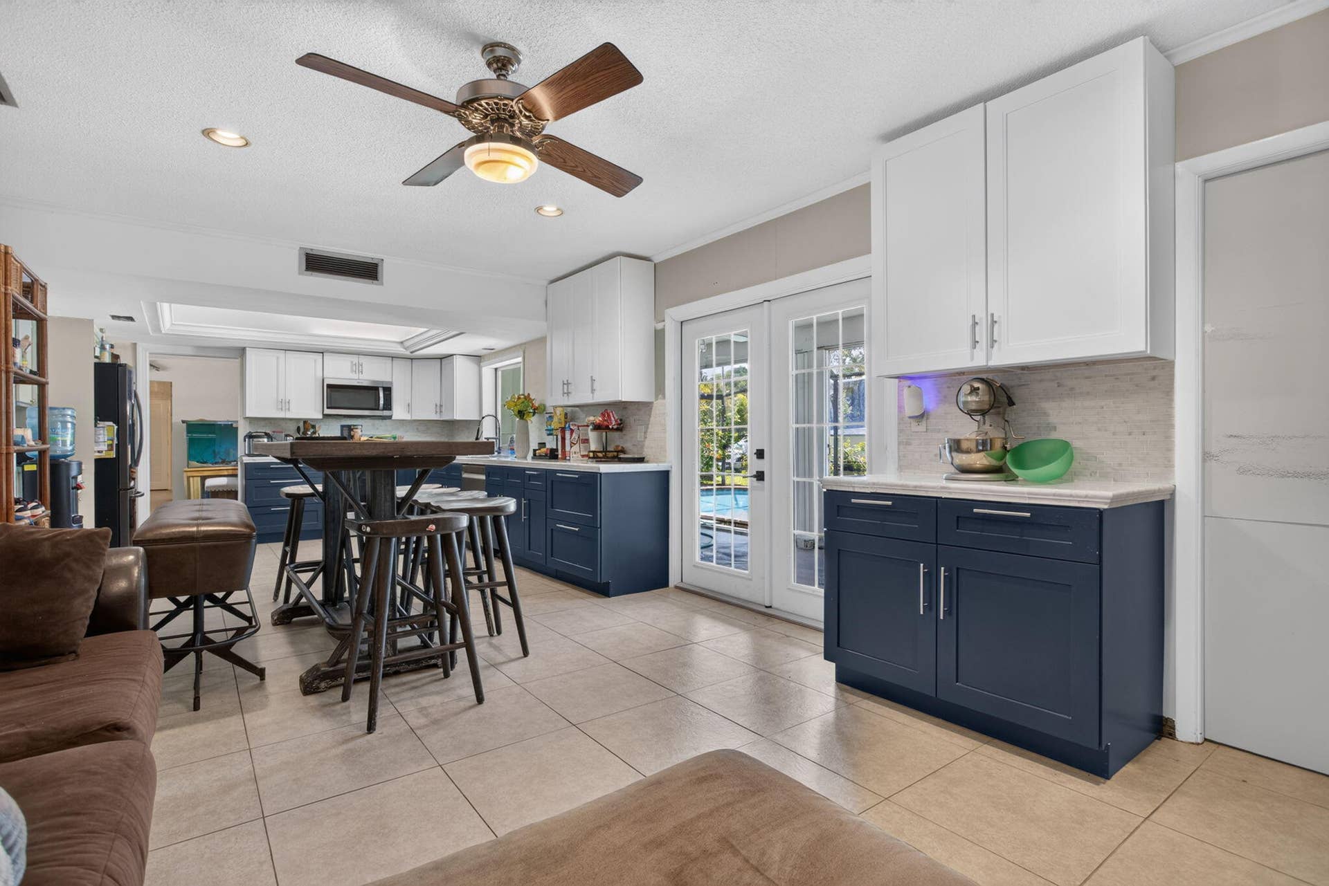 7501 NW 6th Street, Plantation, FL 33317 40-web-or-mls-7501-9010