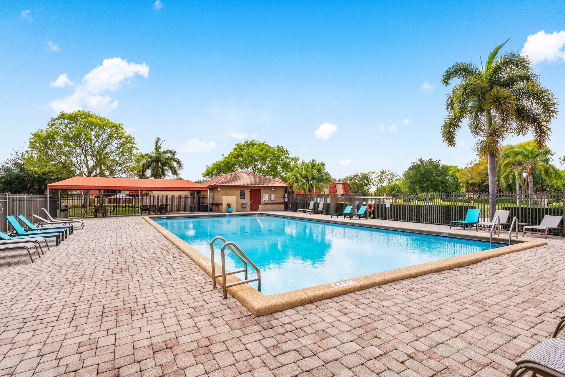 8122 Thames Boulevard, #C, Boca Raton, FL 33433 Community Amenities