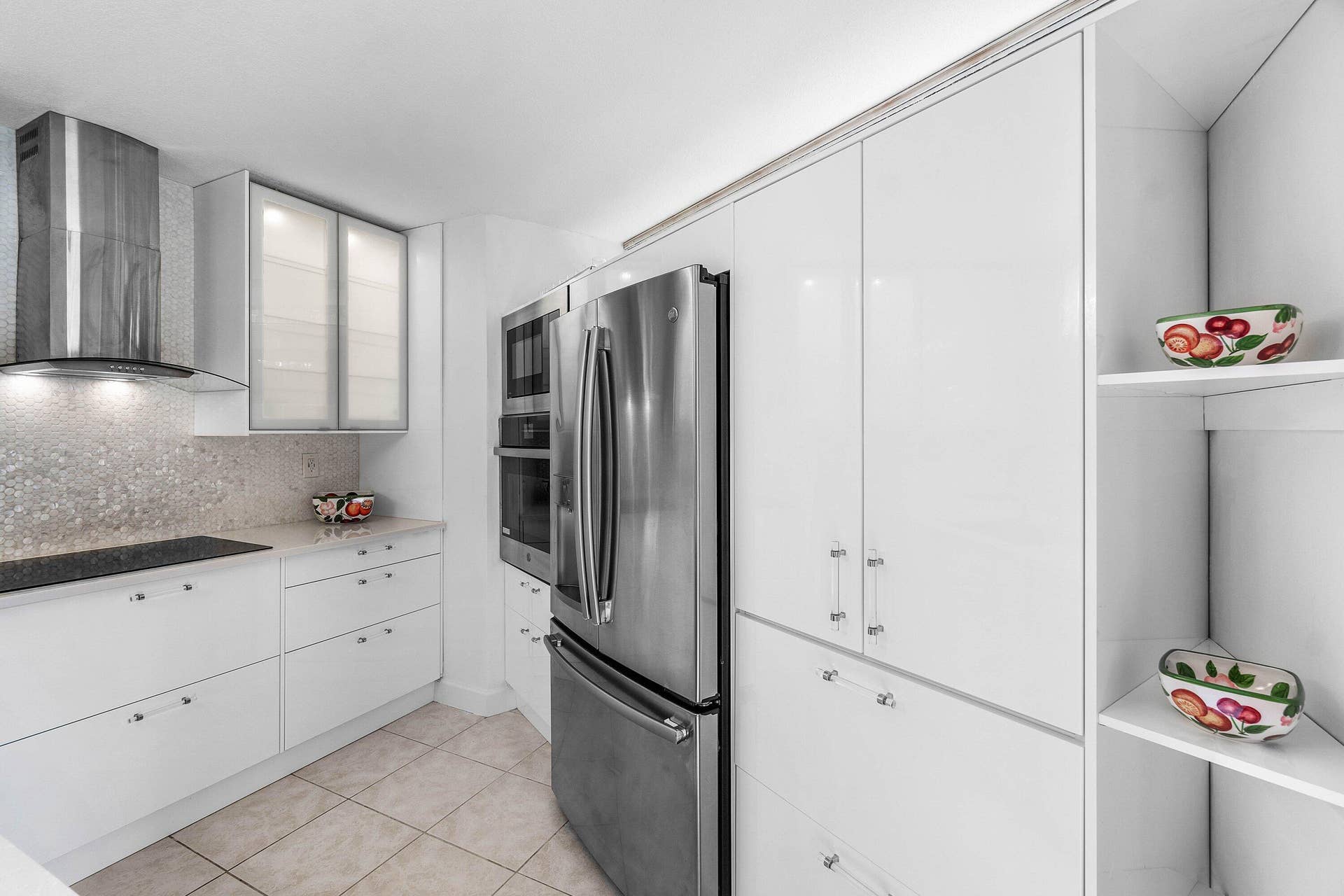 8122 Thames Boulevard, #C, Boca Raton, FL 33433 Beautiful updated Kitchen