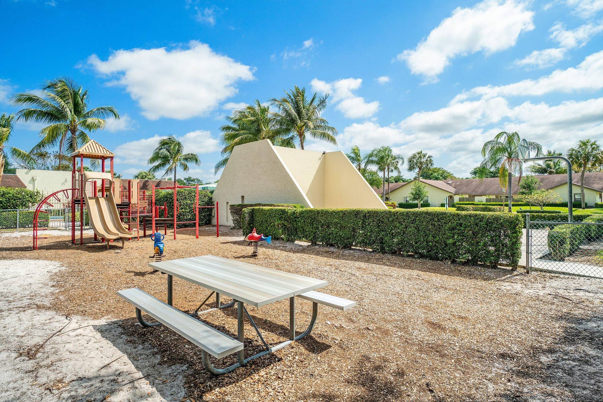 8122 Thames Boulevard, #C, Boca Raton, FL 33433 Community Amenities