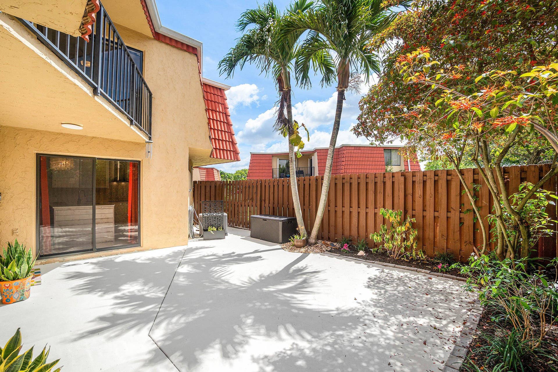 8122 Thames Boulevard, #C, Boca Raton, FL 33433 Oversized Courtyard