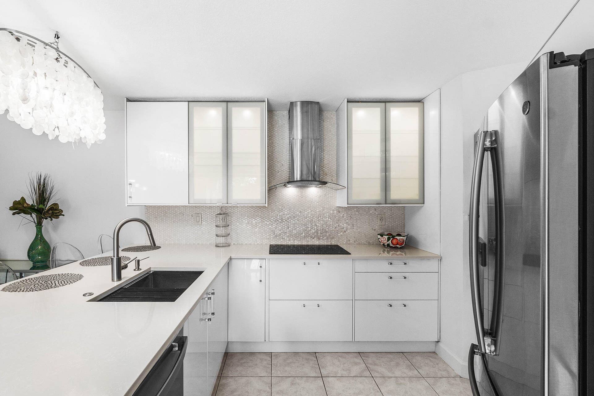 8122 Thames Boulevard, #C, Boca Raton, FL 33433 Kitchen_ upgraded lighting features