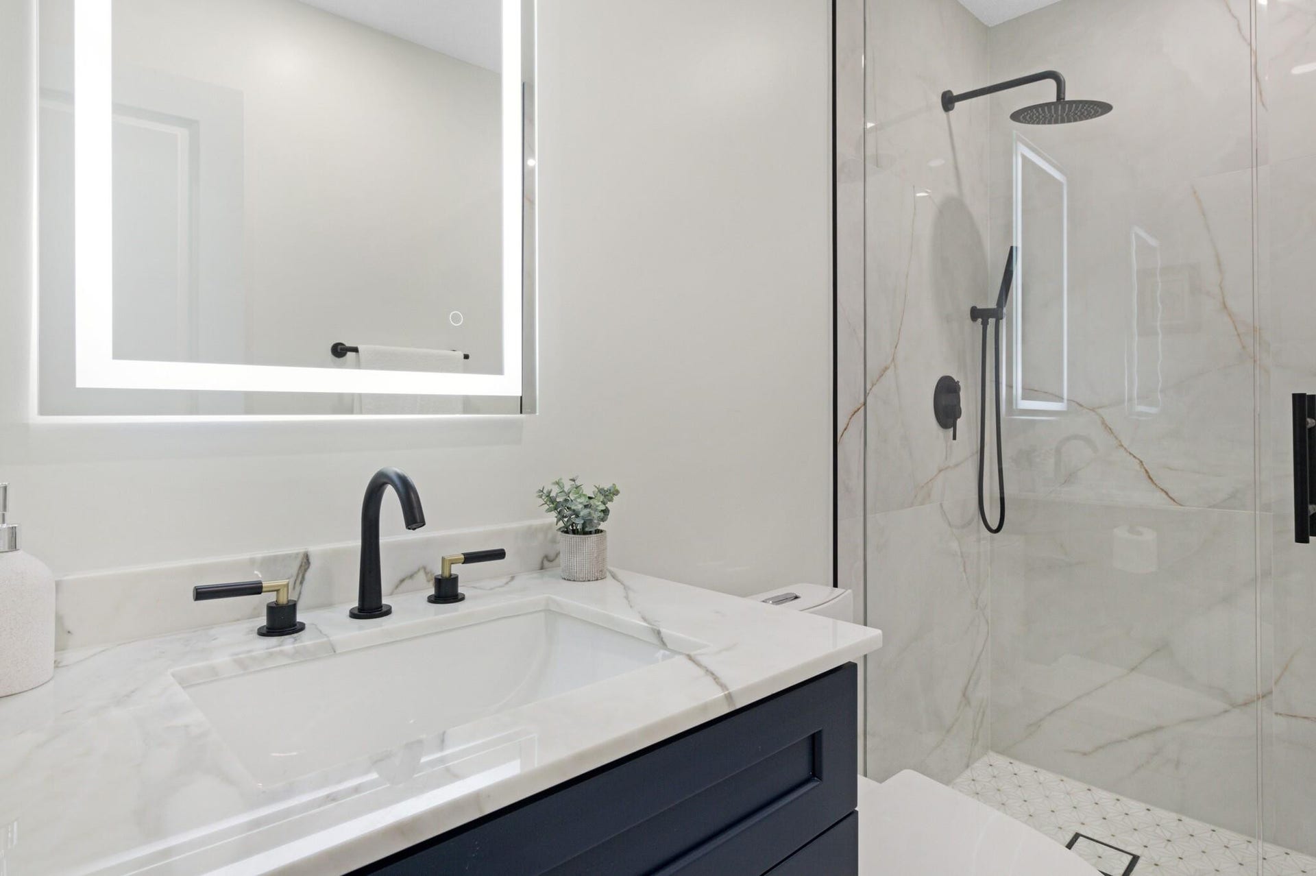 6213 Bay Club Drive, #4, Fort Lauderdale, Fort Lauderdale, FL 33308 2nd bathroom