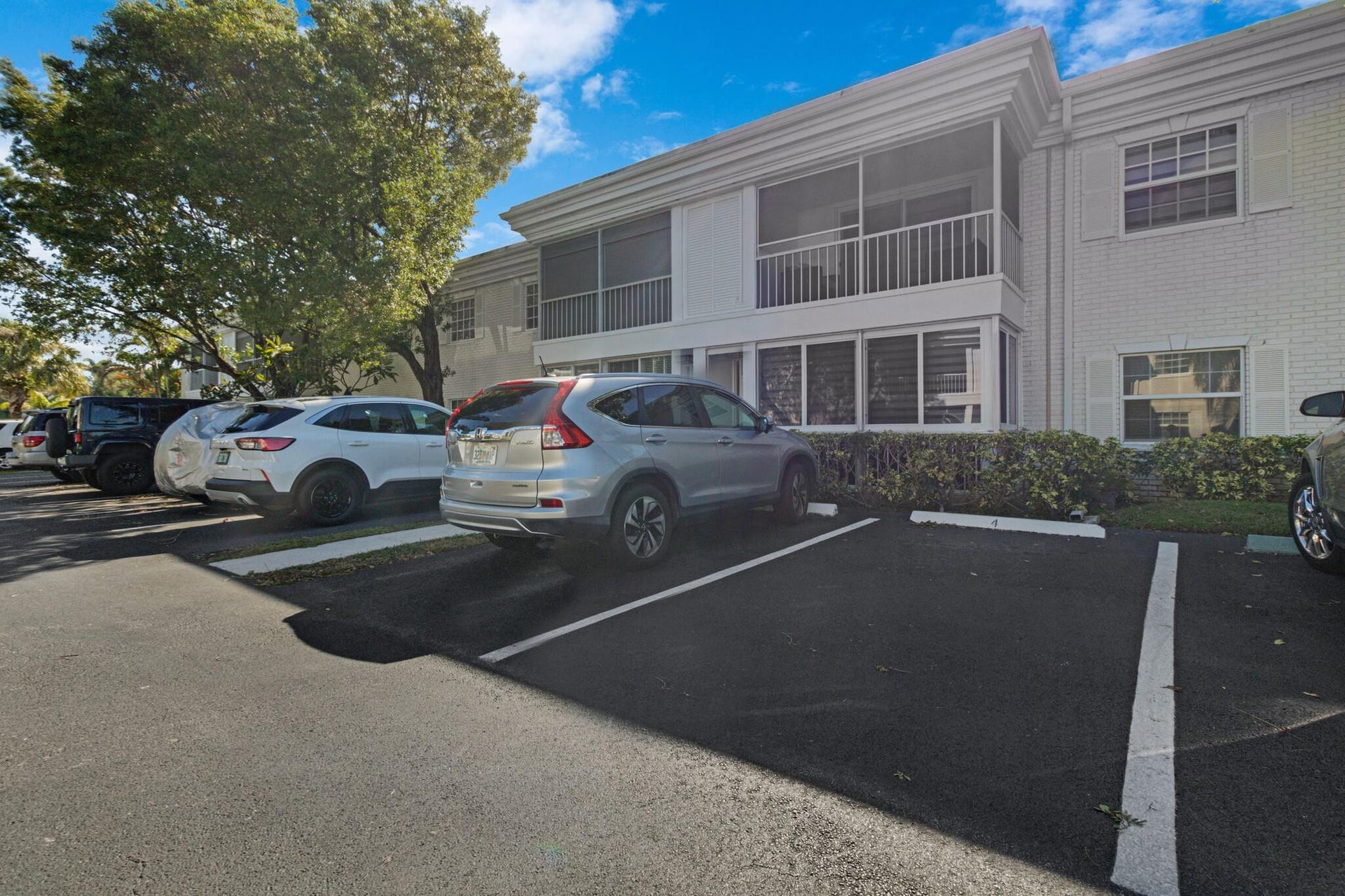 6213 Bay Club Drive, #4, Fort Lauderdale, Fort Lauderdale, FL 33308 Parking spot #4