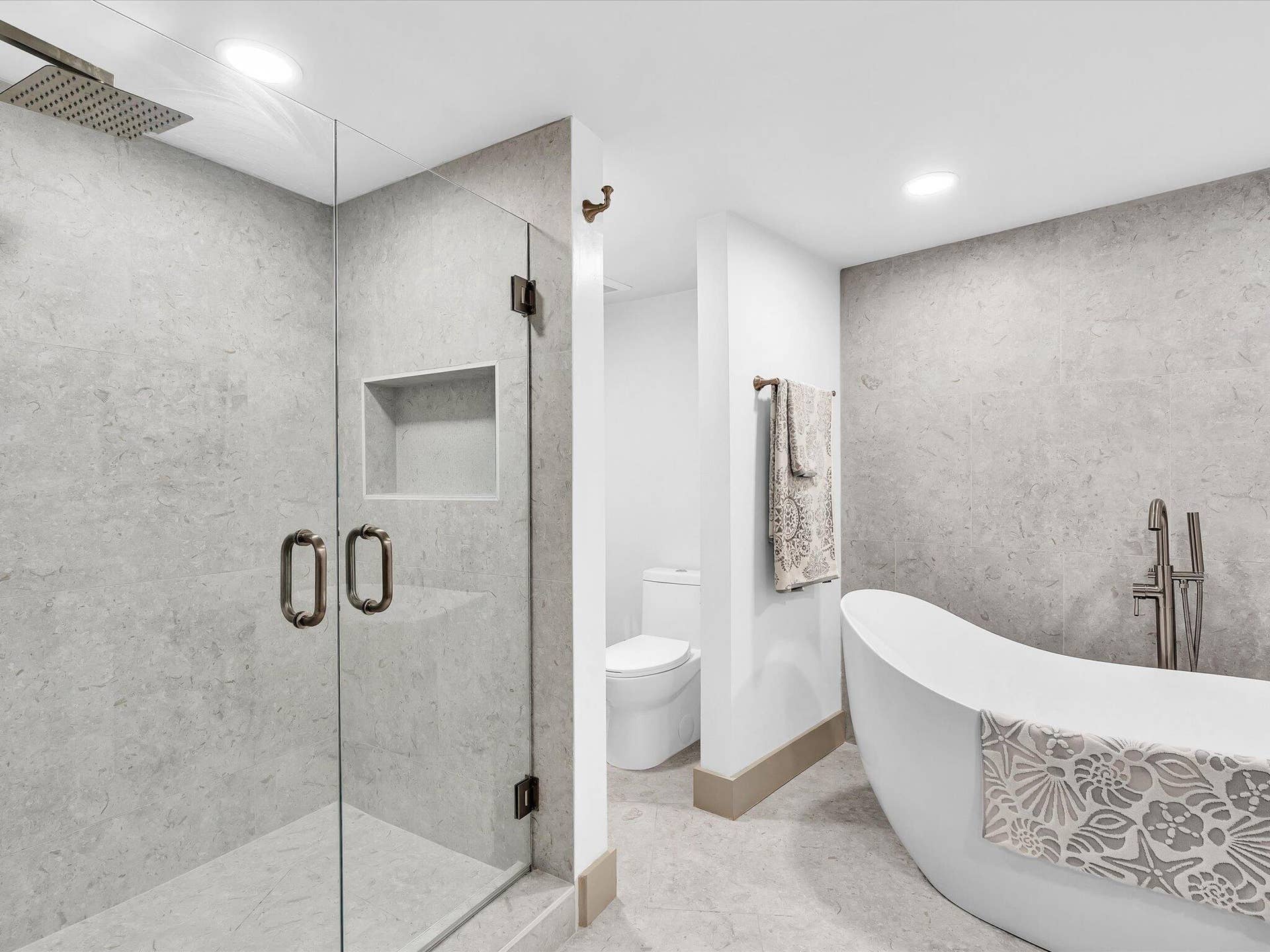 Separate Shower and Bath