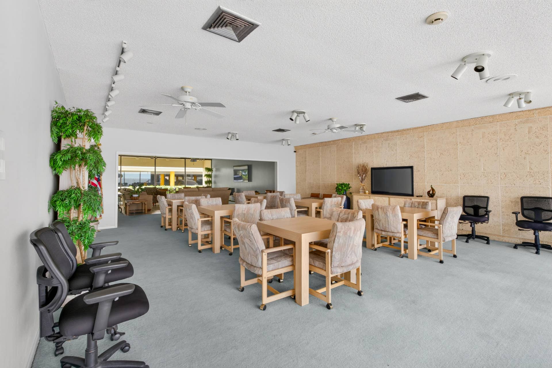 3540 S Ocean Boulevard, #208, South Palm Beach, South Palm Beach, FL 33480 Game room