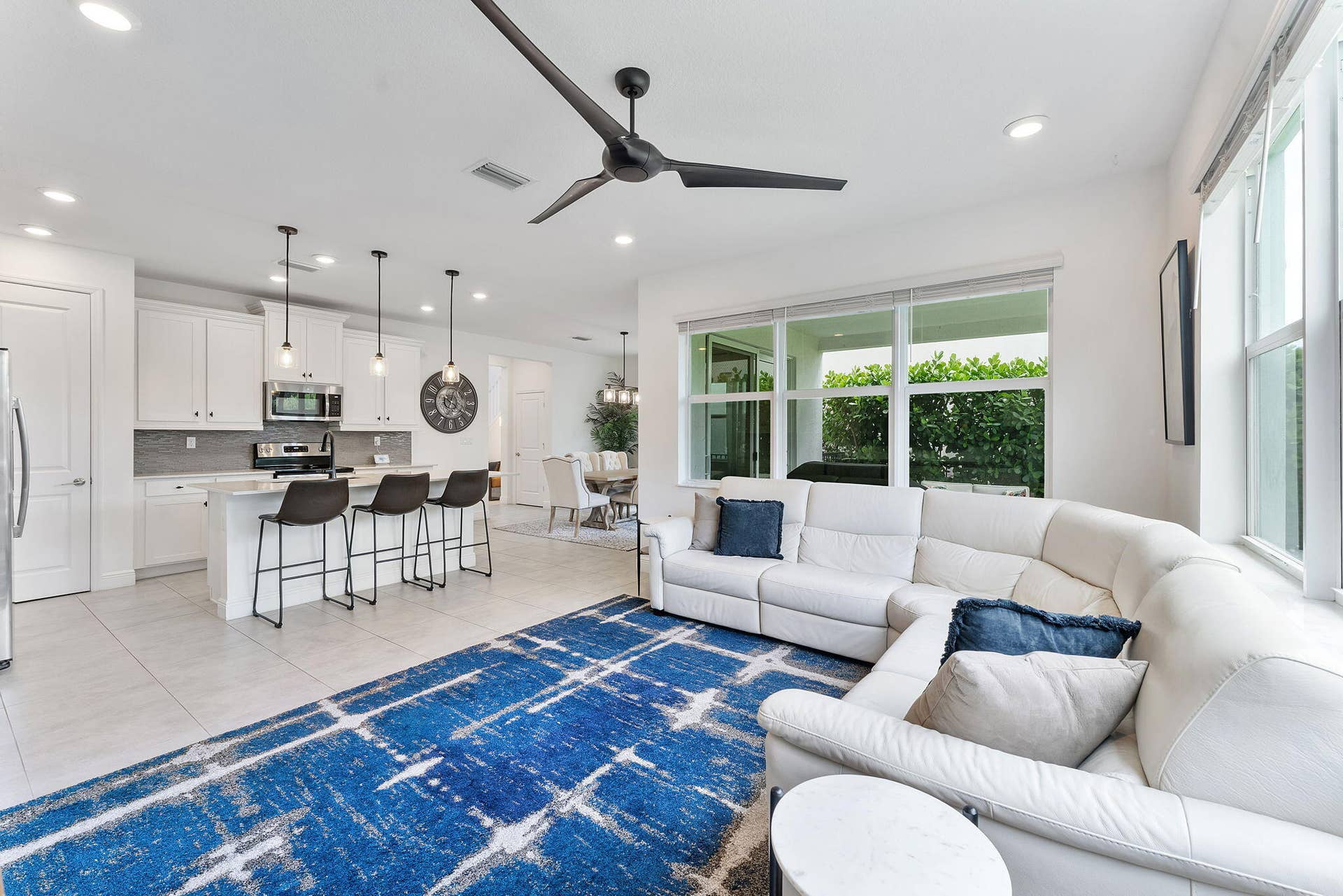 1070 Veleiros Boulevard, Deerfield Beach, FL 33064 Living Room