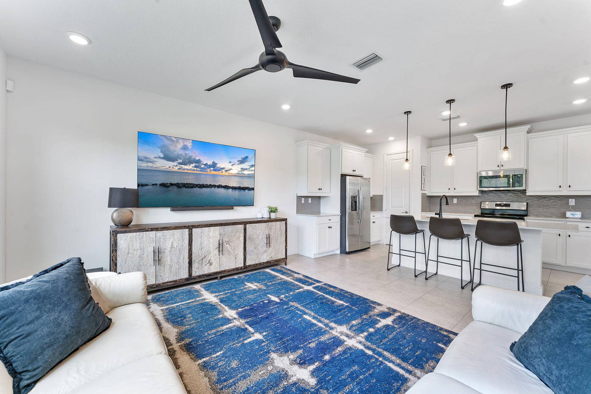1070 Veleiros Boulevard, Deerfield Beach, FL 33064 Living Room