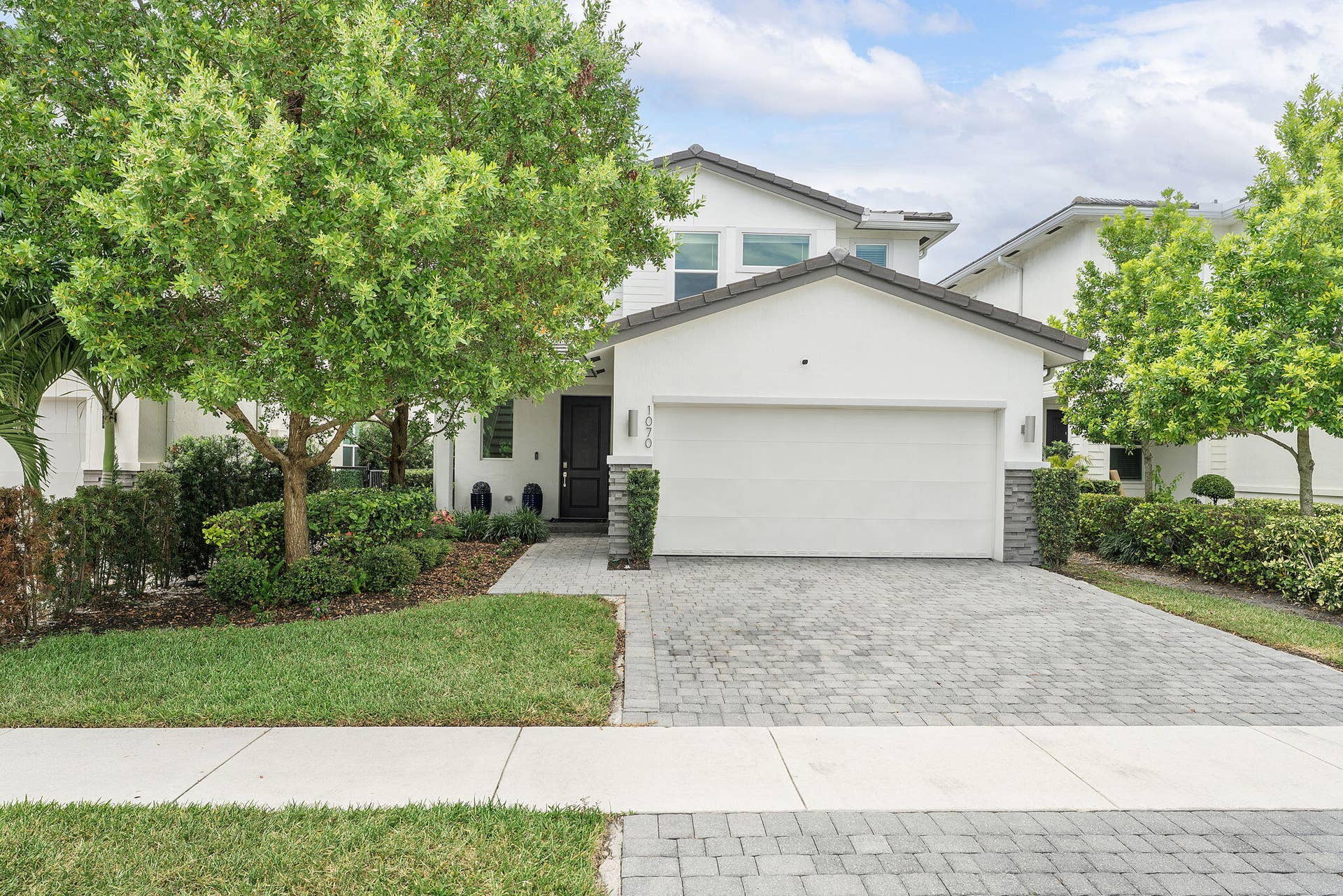 1070 Veleiros Boulevard, Deerfield Beach, FL 33064 Welcome Home!