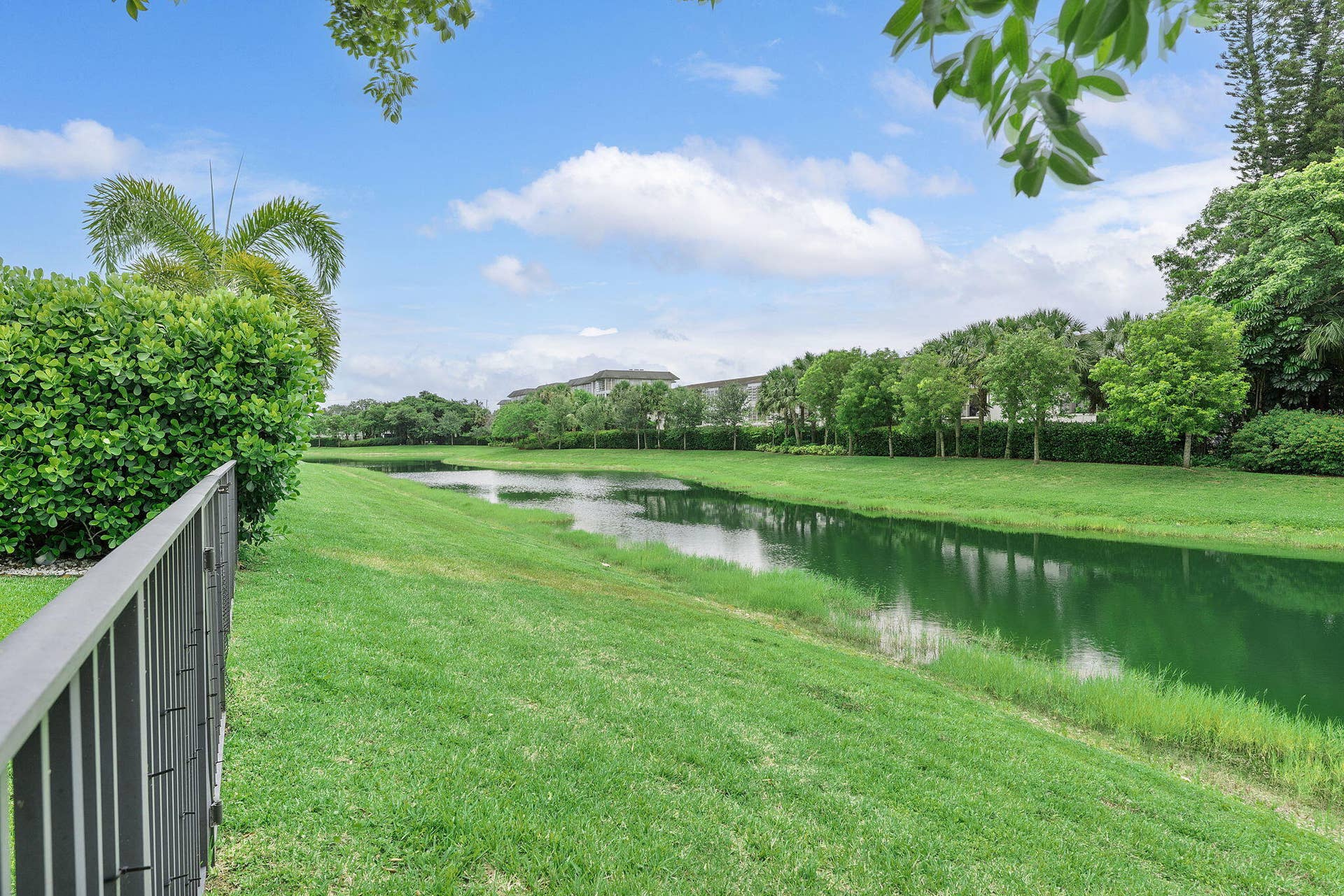 1070 Veleiros Boulevard, Deerfield Beach, FL 33064 Water Front