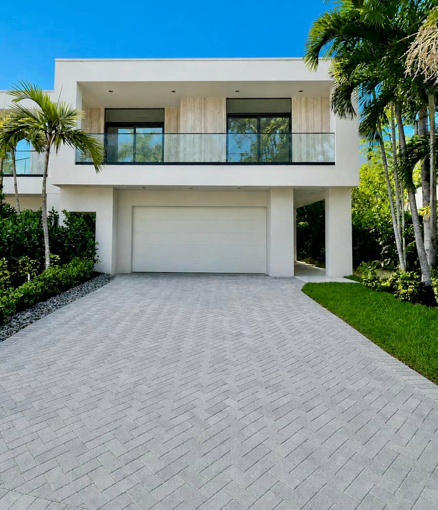 Property photo for 517 NE 17th Way, Fort Lauderdale, FL