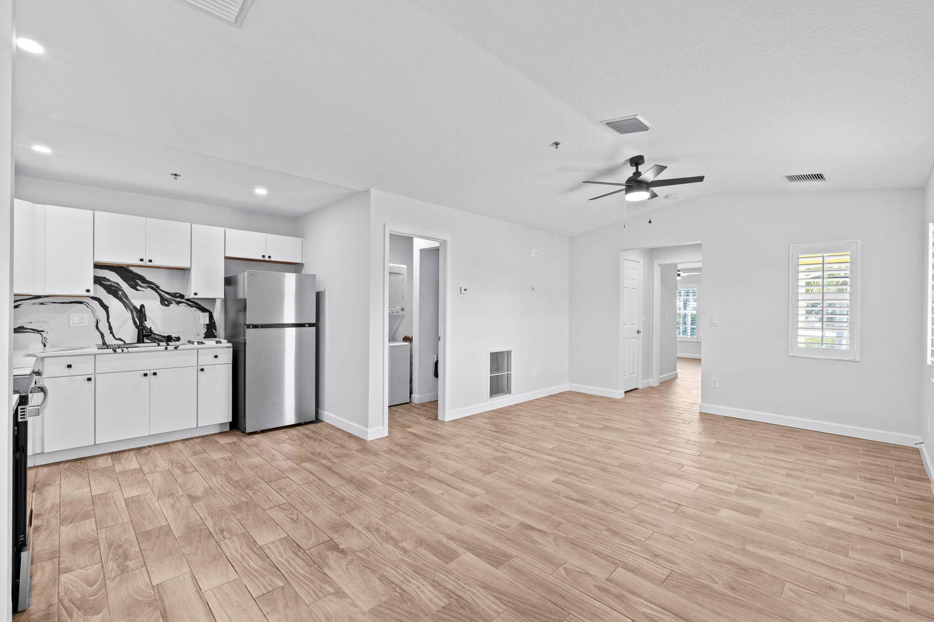 16-web-or-mls-A7406955