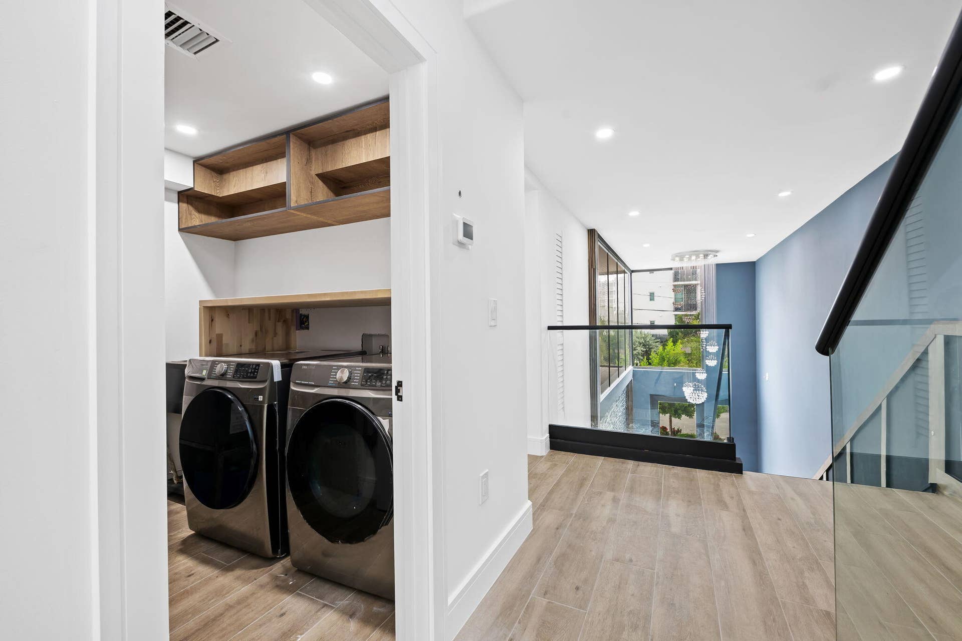 321 Hendricks Isle, Fort Lauderdale, FL 33301 l25