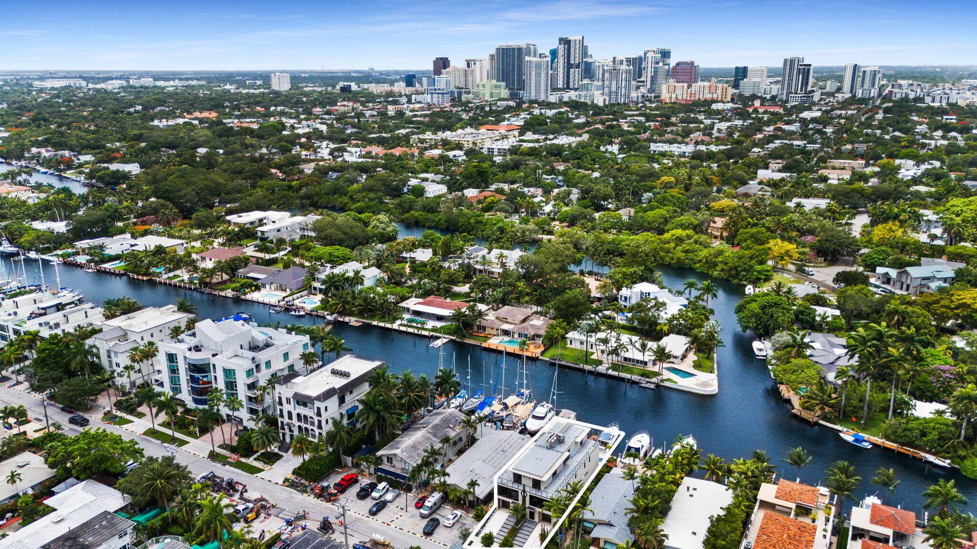321 Hendricks Isle, Fort Lauderdale, FL 33301 l43