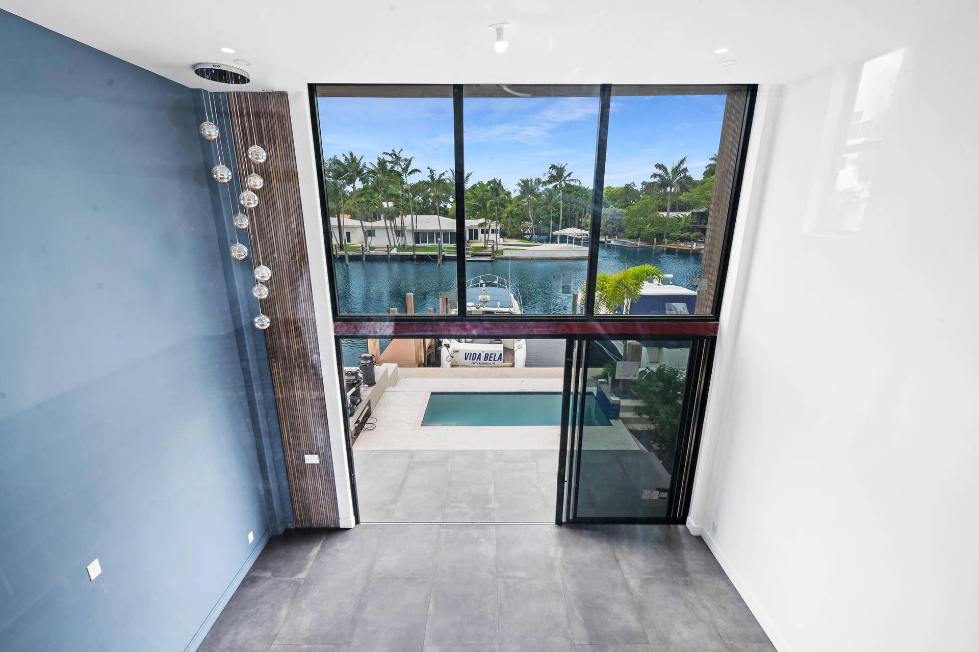 321 Hendricks Isle, Fort Lauderdale, FL 33301 l29