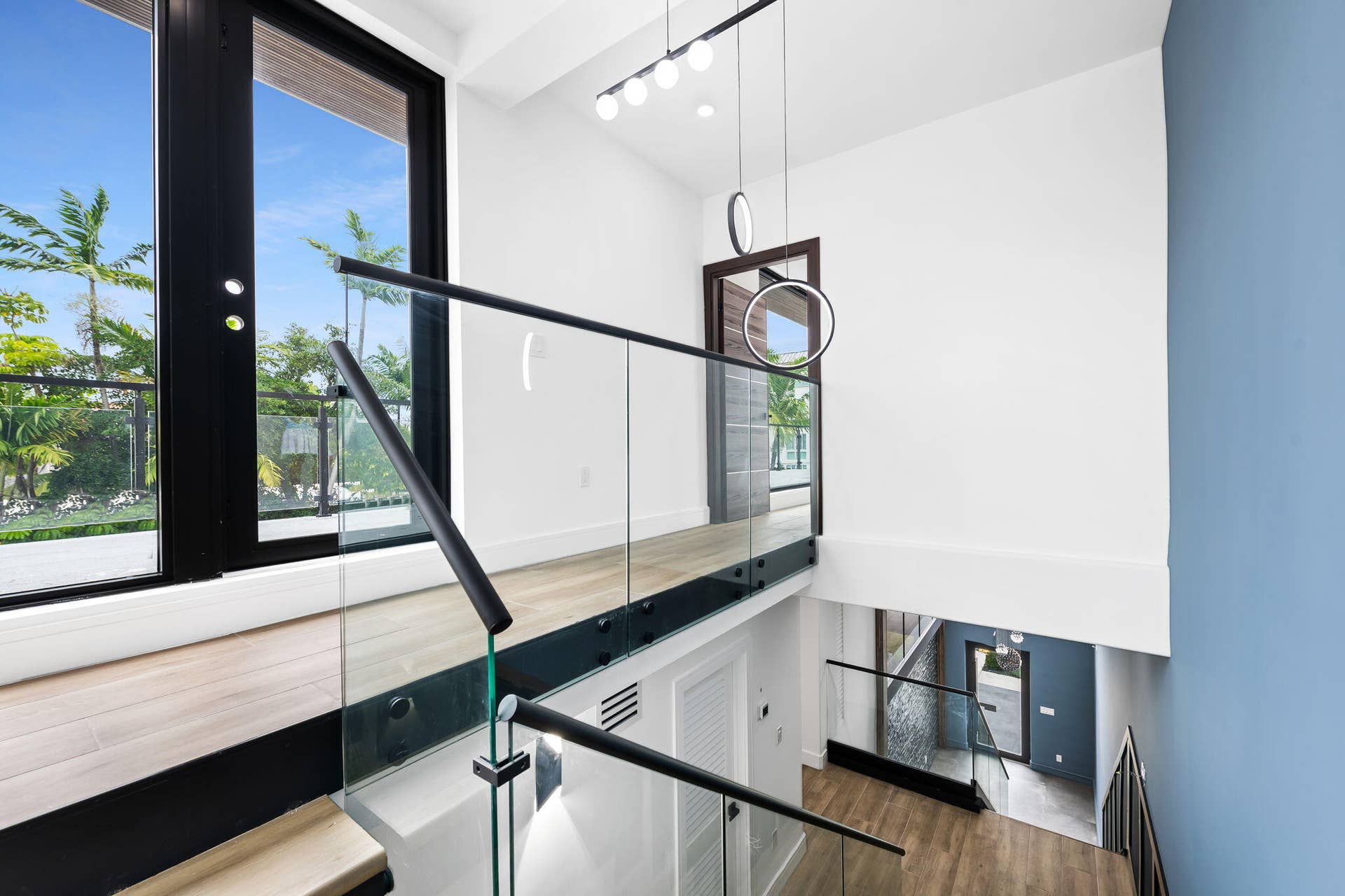 321 Hendricks Isle, Fort Lauderdale, FL 33301 l31