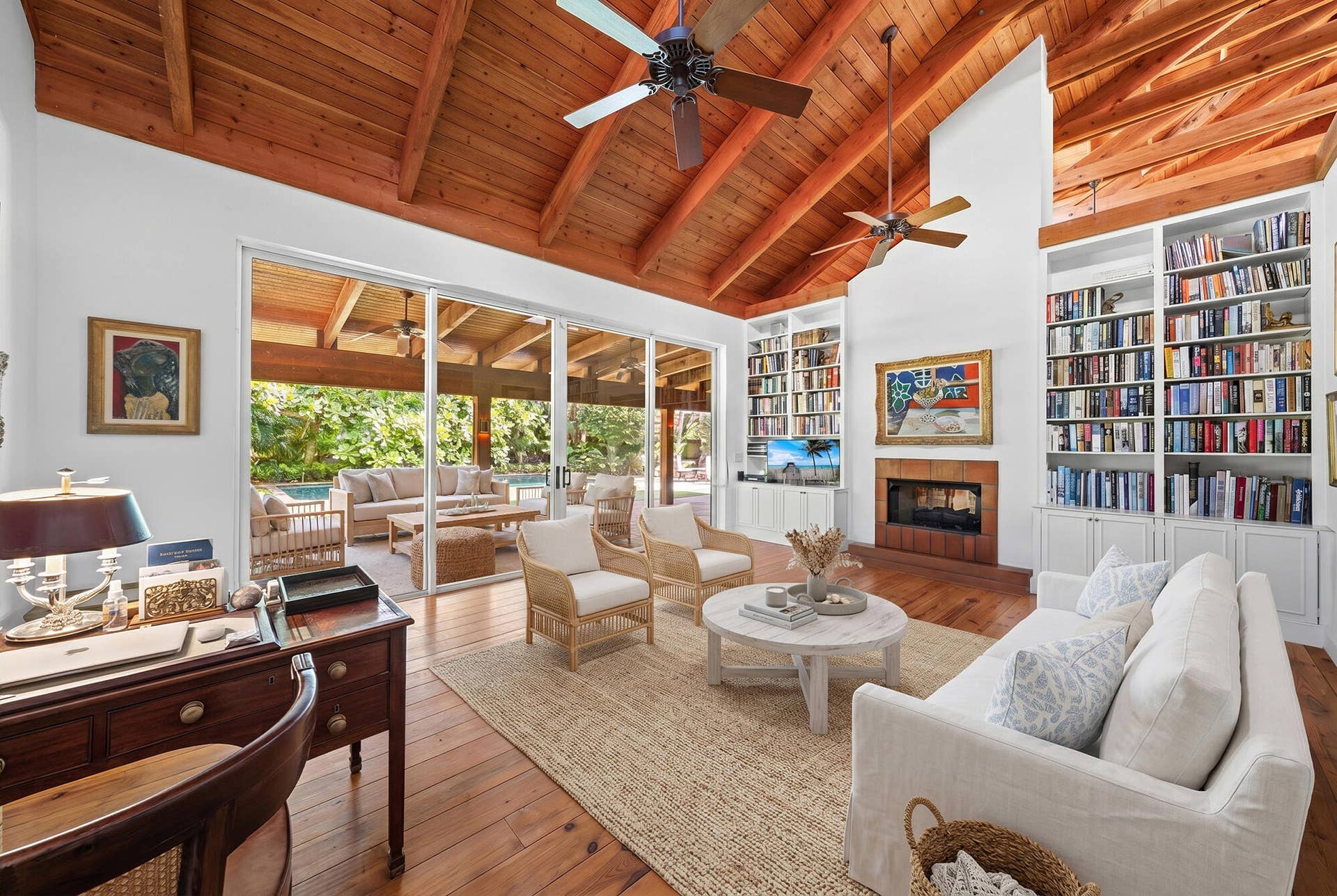 6 La Costa Way, Palm Beach, FL 33480 Library - Virtually Staged