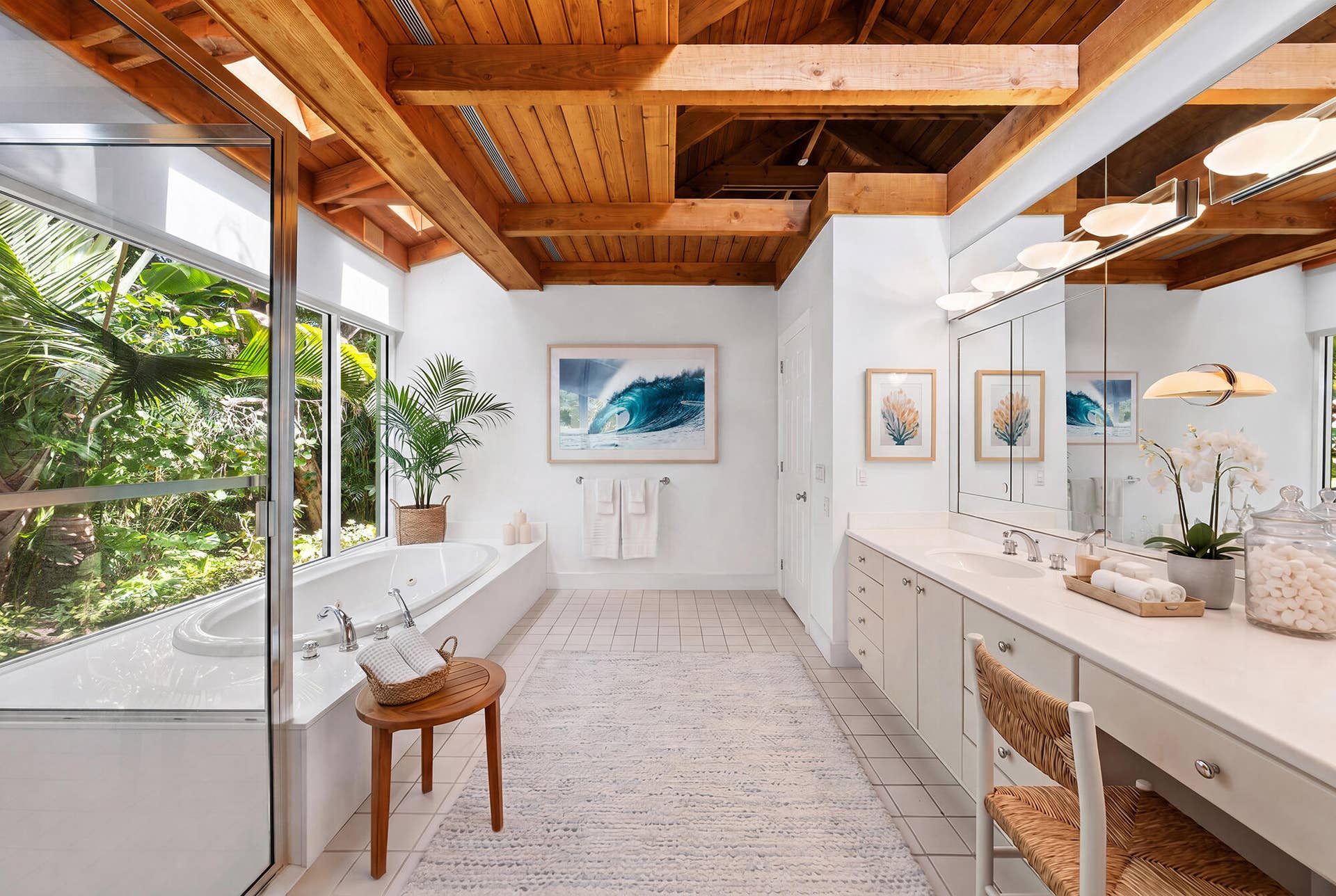 6 La Costa Way, Palm Beach, FL 33480 Master Bath