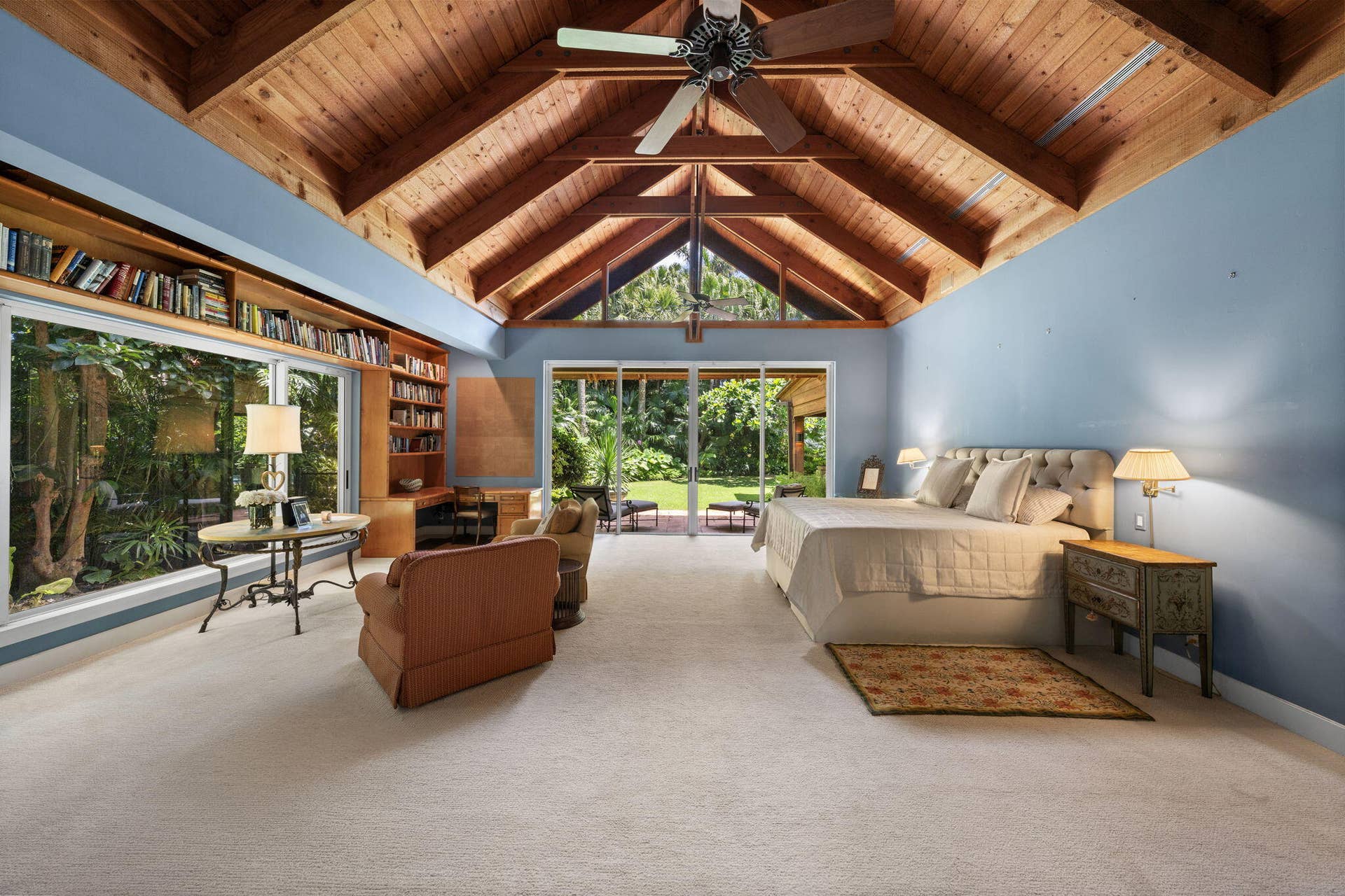 6 La Costa Way, Palm Beach, FL 33480 Master Bed