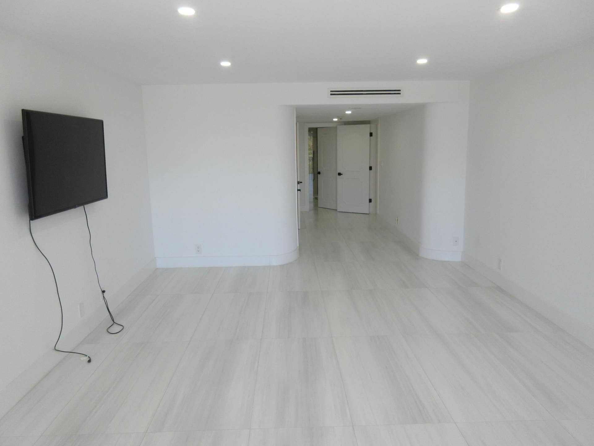 2200 S Ocean Lane, #205, Fort Lauderdale, FL 33316 IMG_2290
