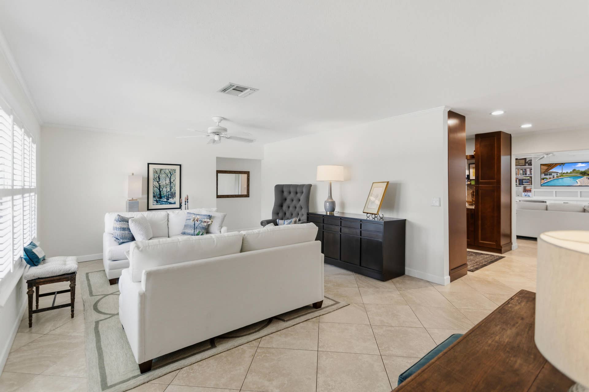 1420 NE 42nd Court, Oakland Park, FL 33334 Living Room