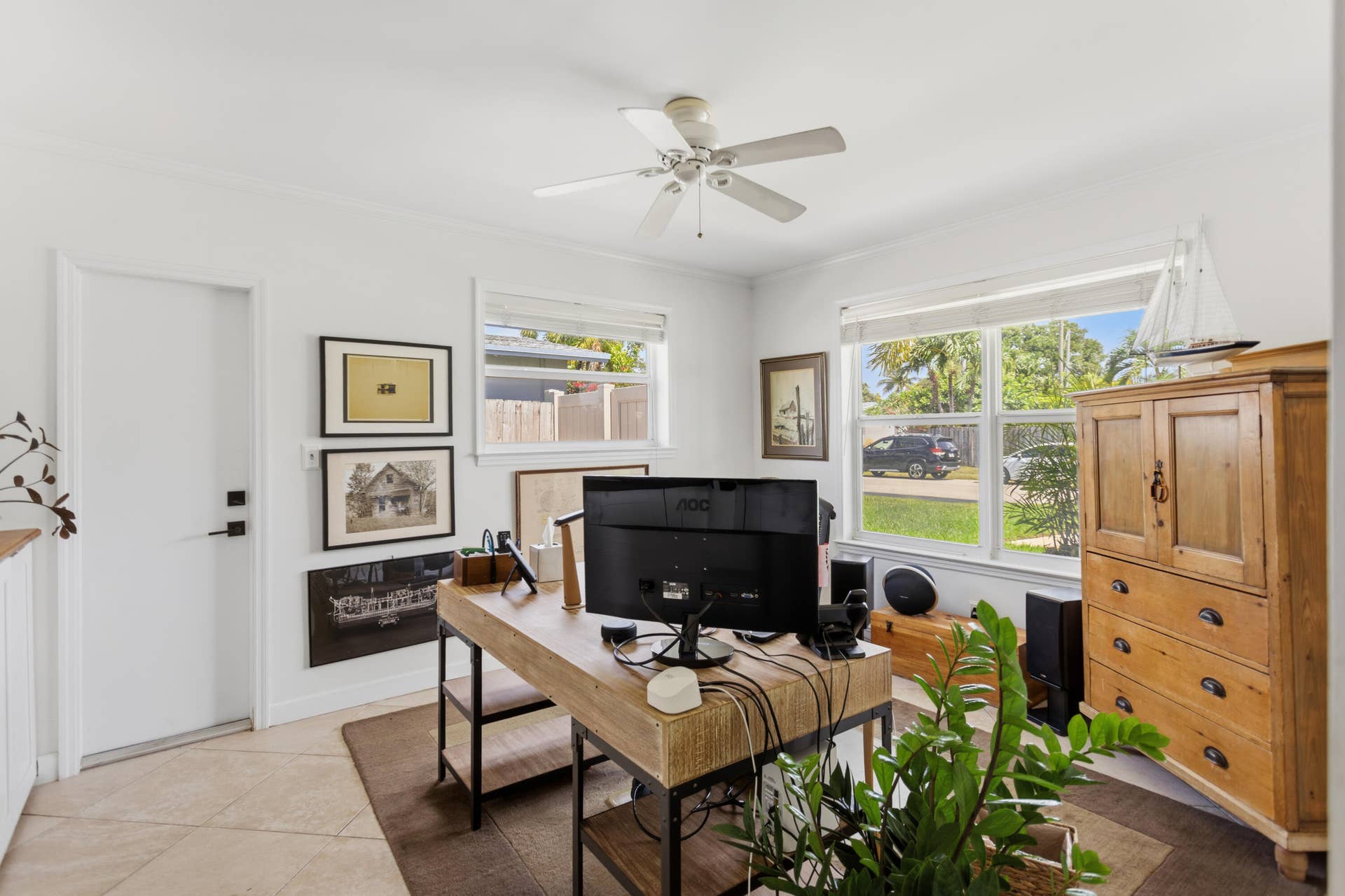 1420 NE 42nd Court, Oakland Park, FL 33334 Office/Den