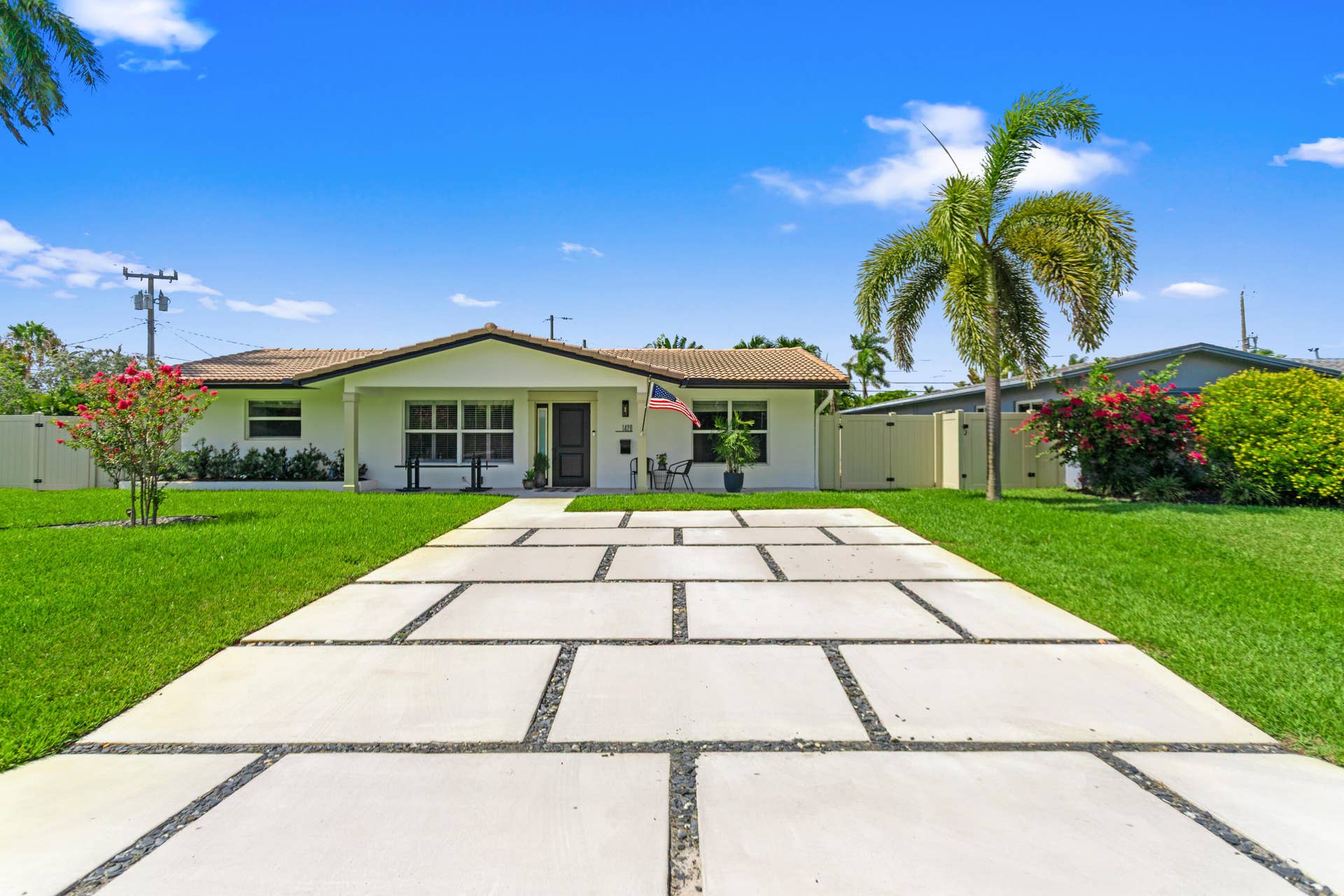 1420 NE 42nd Court, Oakland Park, FL 33334 585A2290