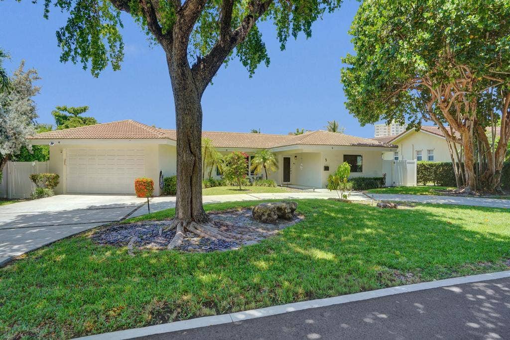 5 Gatehouse Road, Sea Ranch Lakes, Sea Ranch Lakes, FL 33308 DSC00907