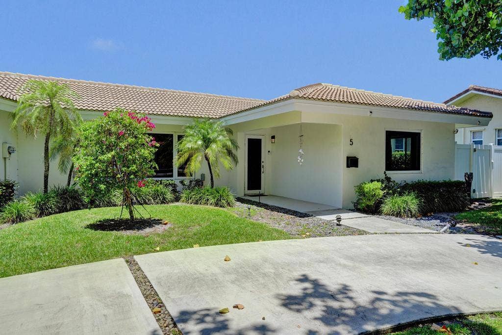 5 Gatehouse Road, Sea Ranch Lakes, Sea Ranch Lakes, FL 33308 DSC00913