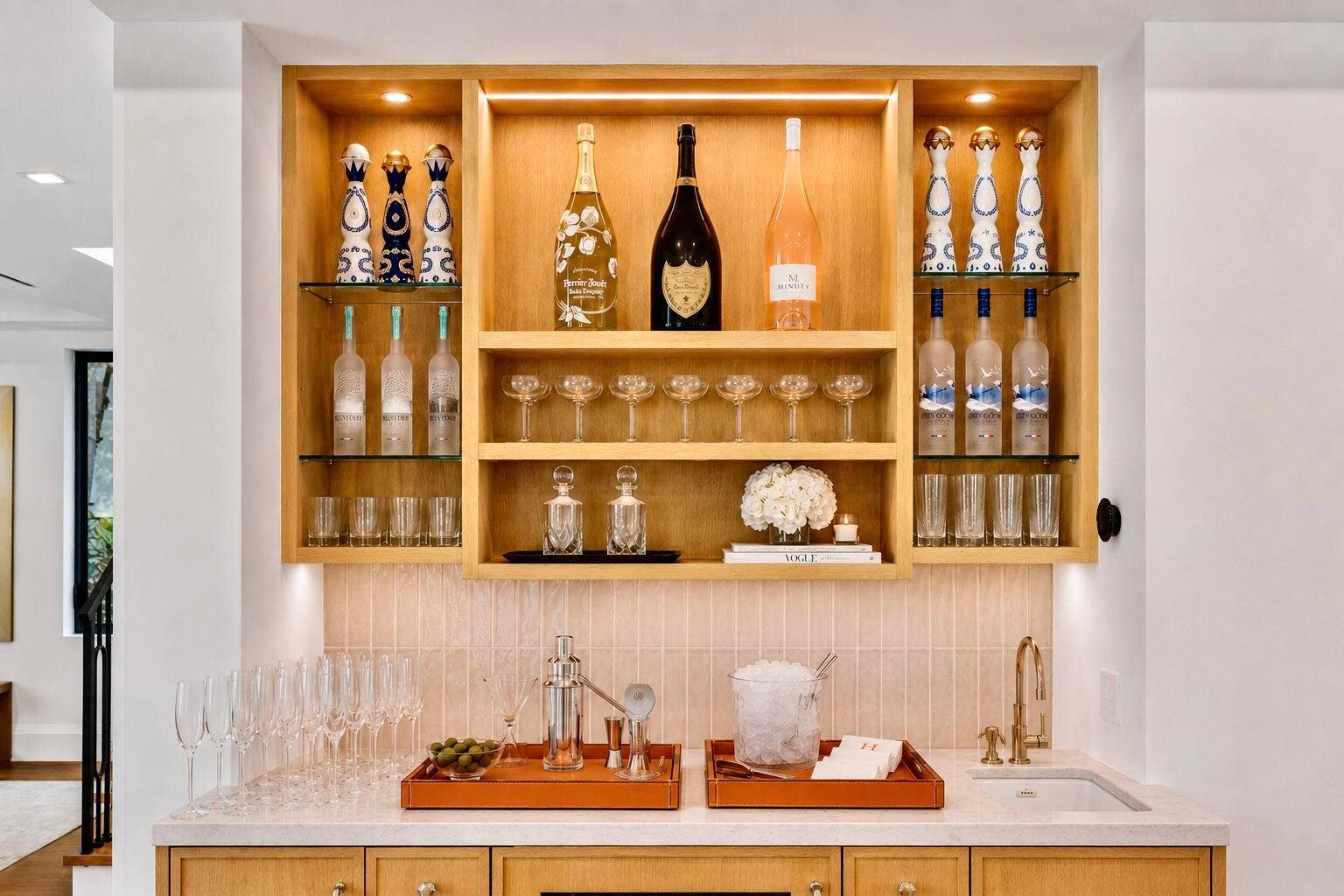 317 Greymon Drive, West Palm Beach, FL 33405 Wet Bar - Virtually Staged