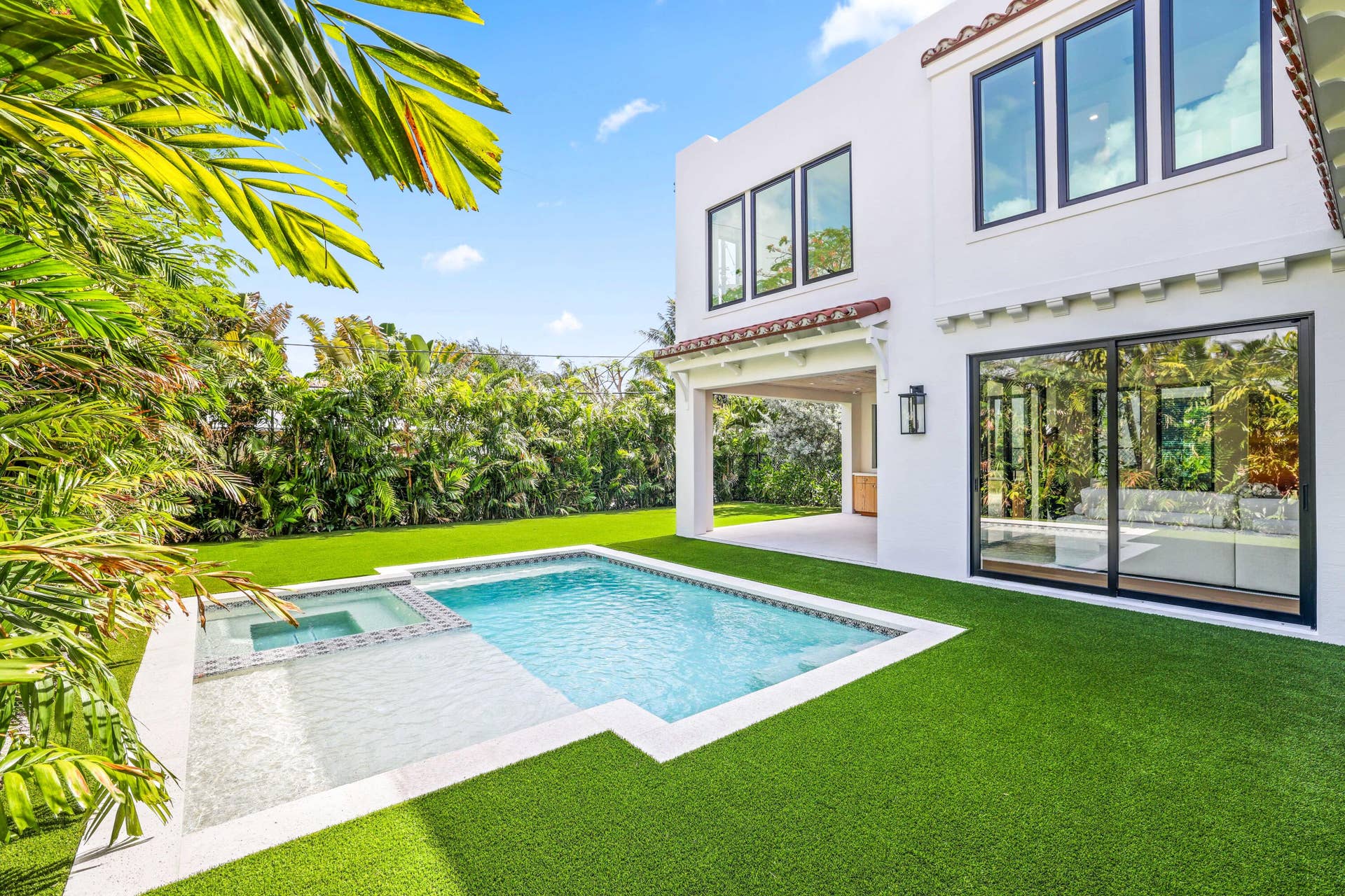 317 Greymon Drive, West Palm Beach, FL 33405 Heated Swimming Pool & Spa Cooling T