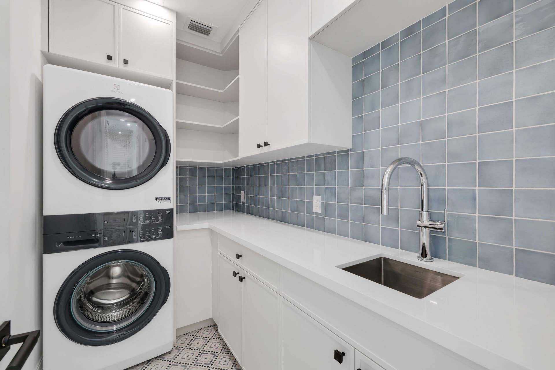 317 Greymon Drive, West Palm Beach, FL 33405 Laundry Room