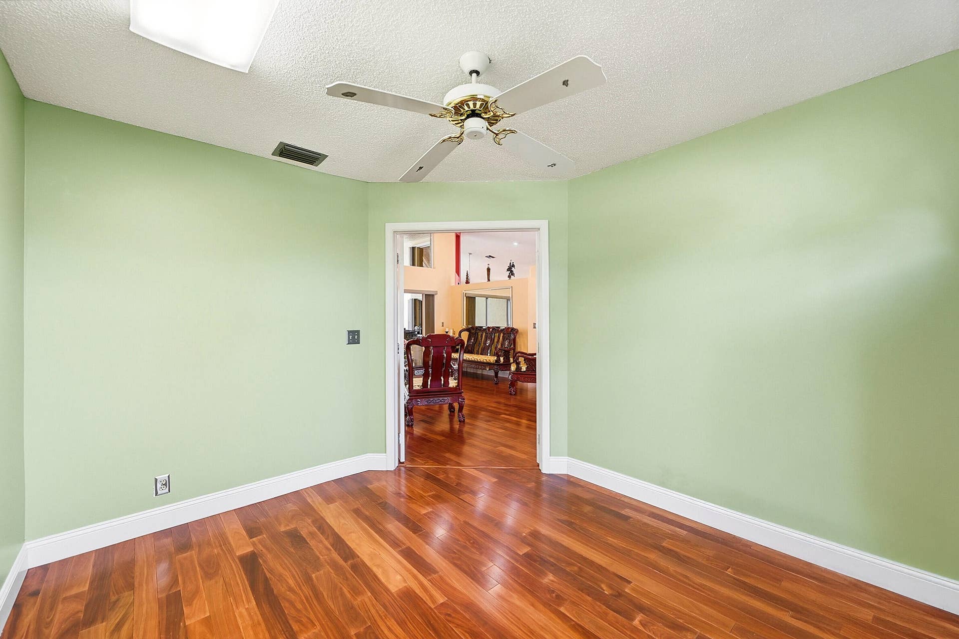 Office/5th bedroom