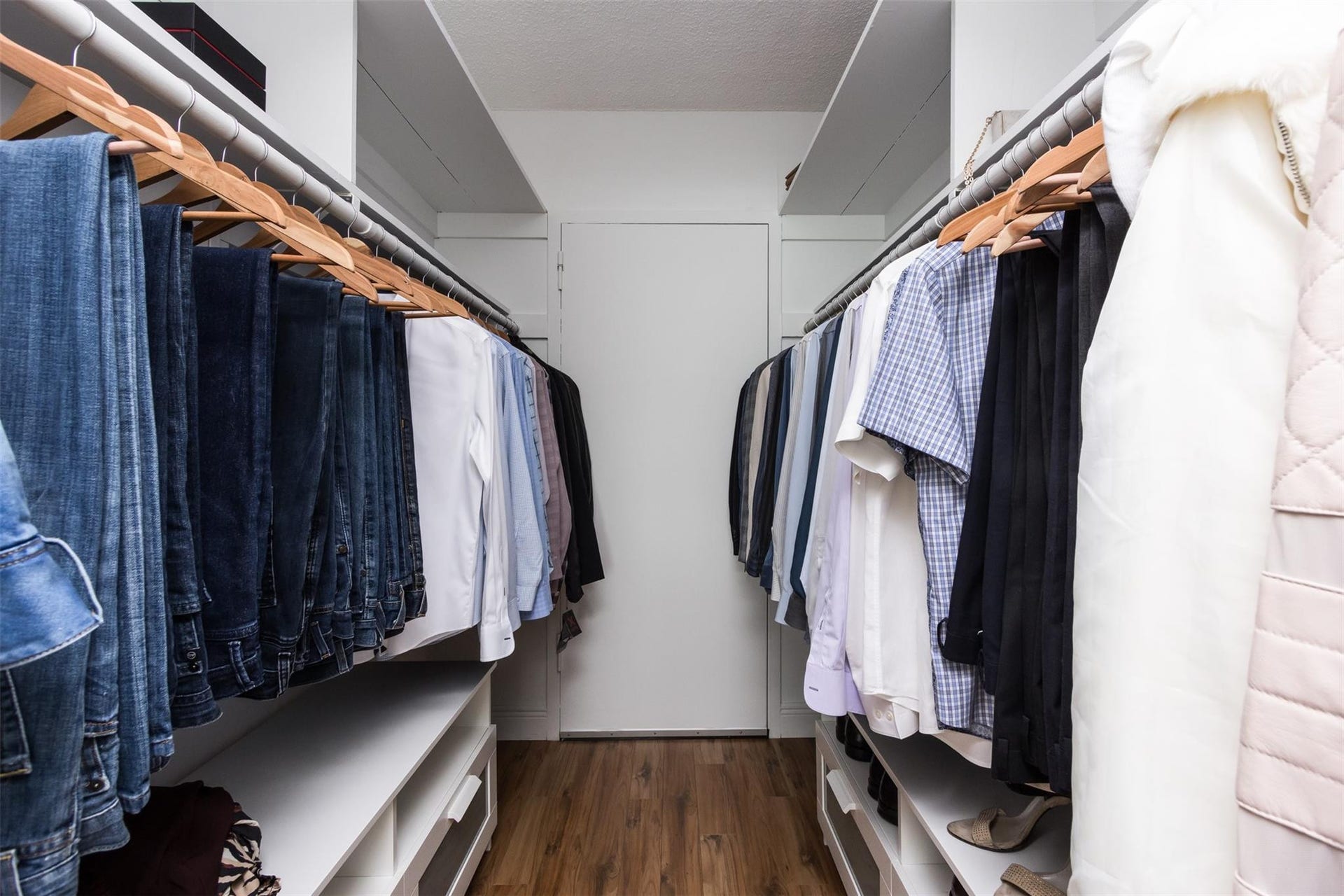 Walk in Closet Primary Bedroom