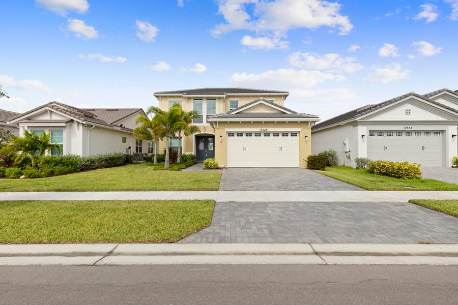 Property photo for 13548 Spruce Pine Drive, Westlake, FL