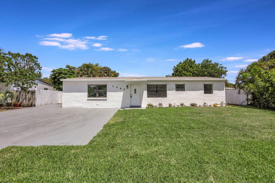 Property photo for 3060 NE 12th Avenue, Pompano Beach, FL