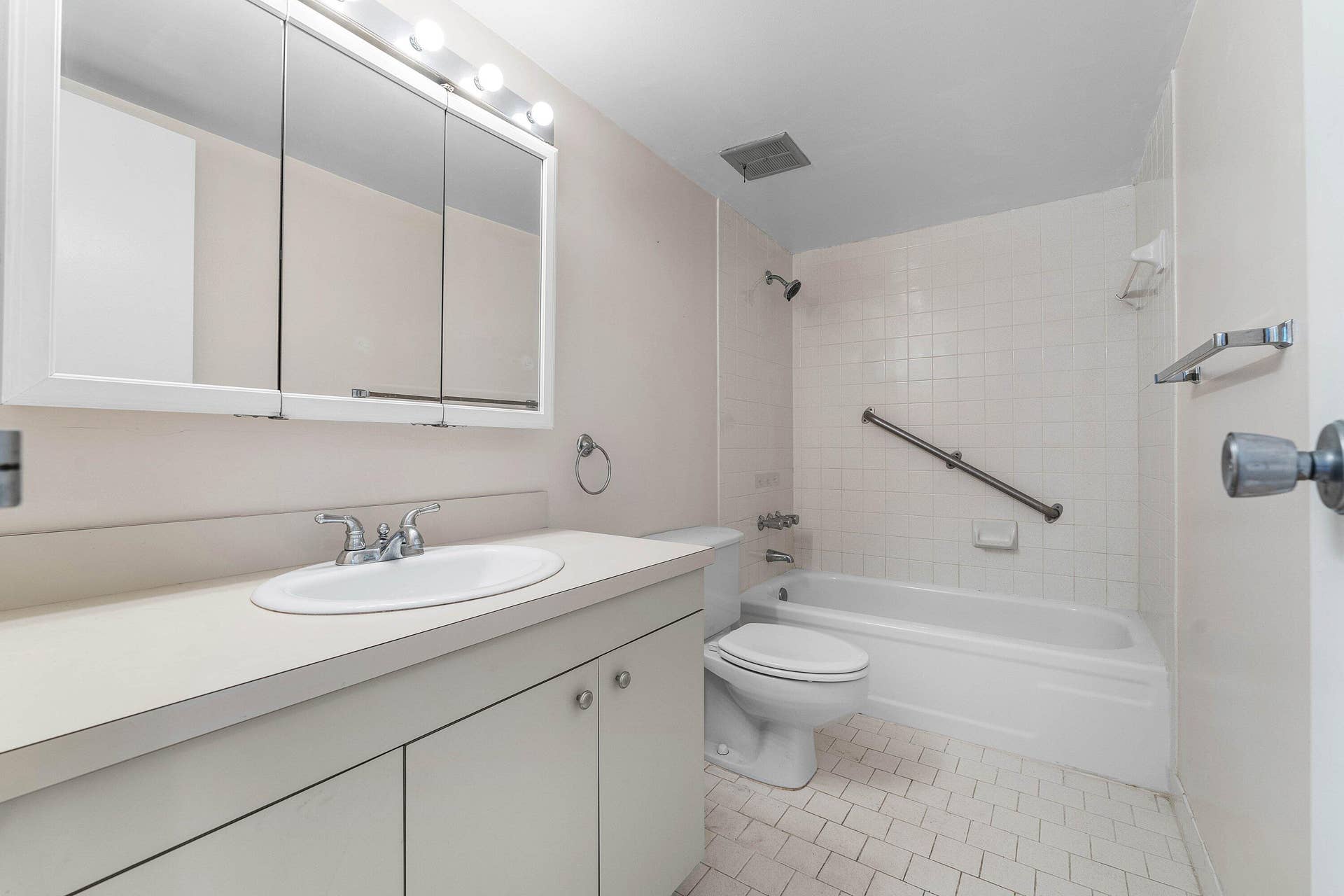 3545 S Ocean Boulevard, #405, South Palm Beach, FL 33480 021-3545SouthOceanBoulevard-405-SouthPal