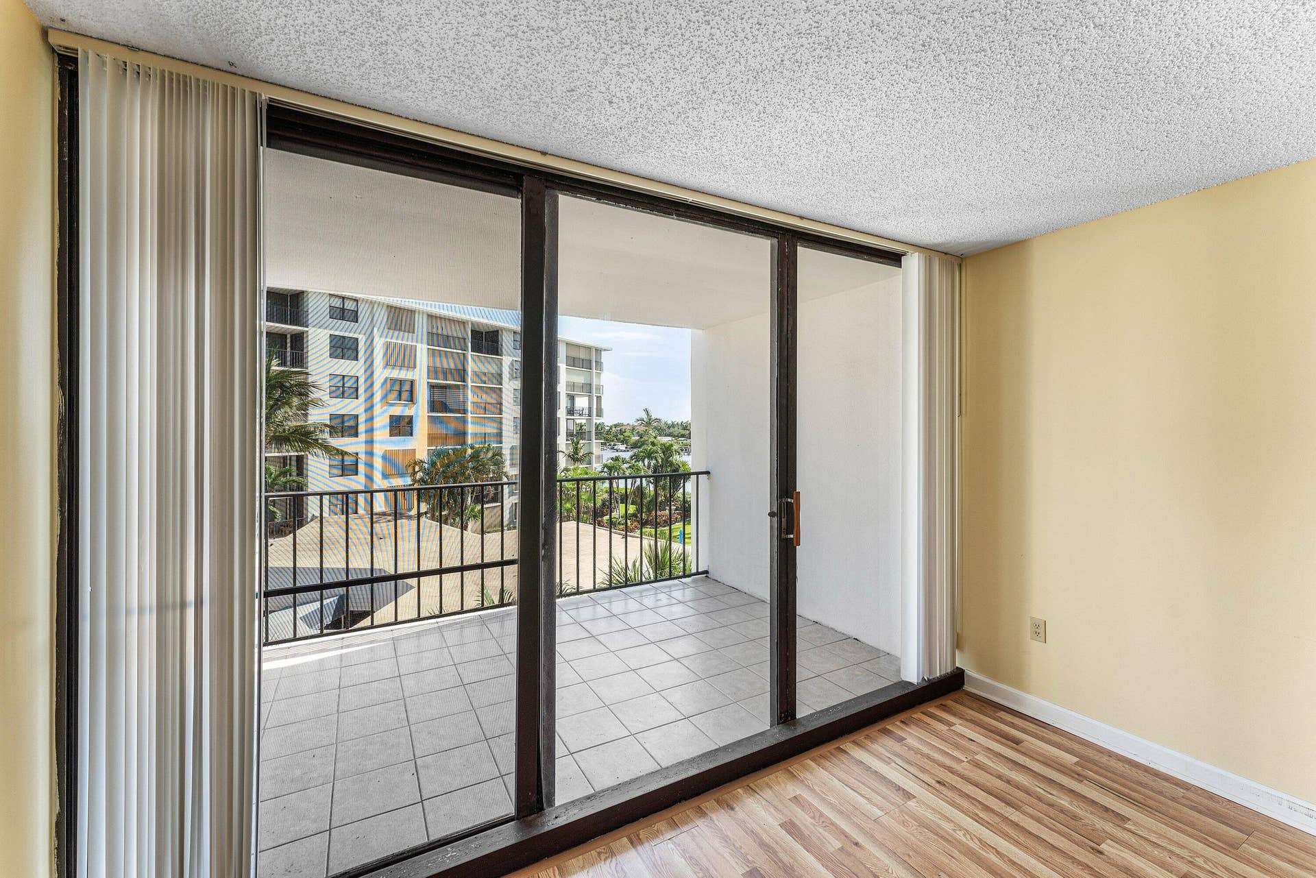 3545 S Ocean Boulevard, #405, South Palm Beach, FL 33480 024-3545SouthOceanBoulevard-405-SouthPal